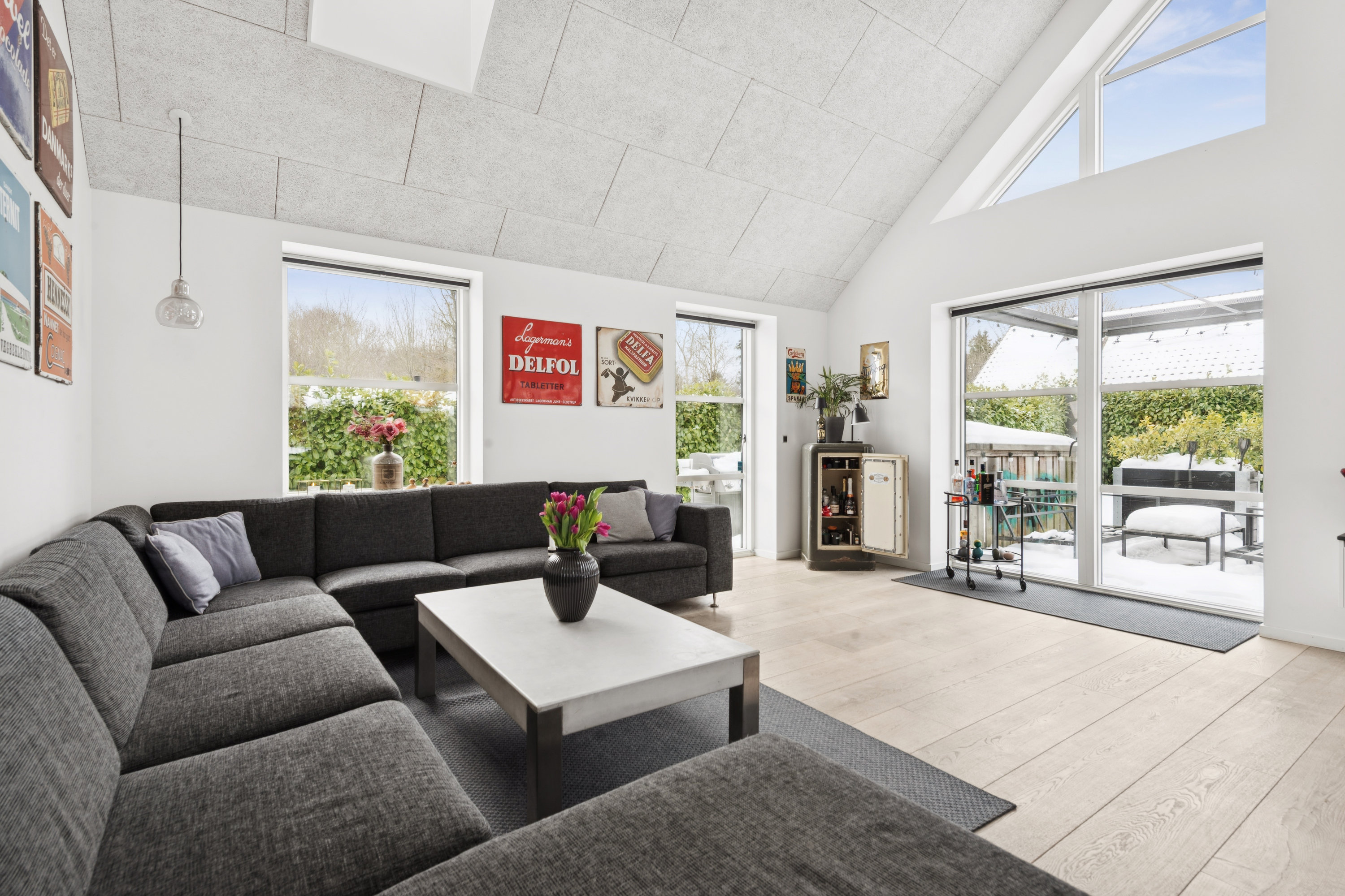 Fremhævet stue billede i fuldskærmstilstand. Billede af Ellekilde 20, 2635 Ishøj