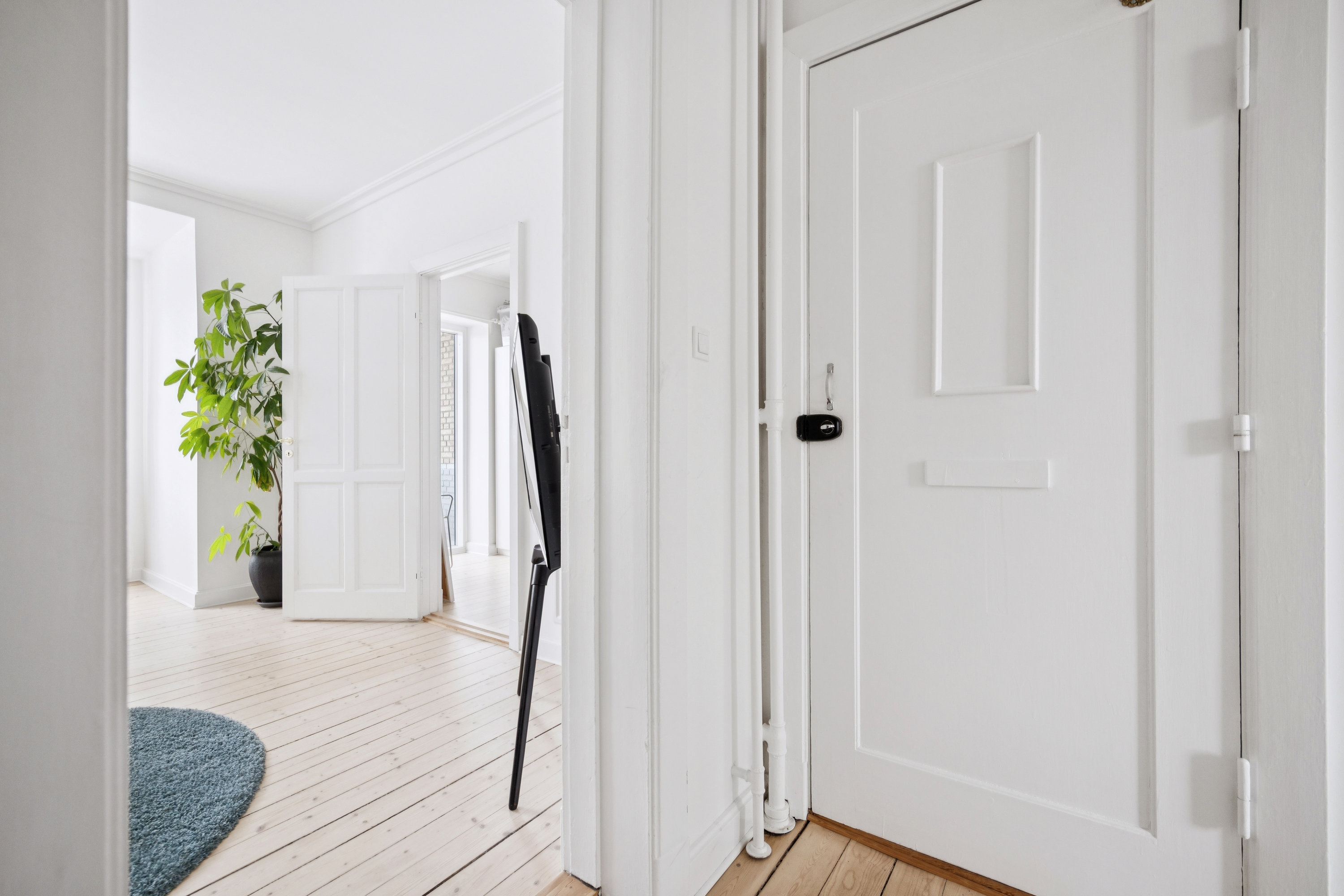 Fremhævet gang billede i fuldskærmstilstand. Billede af Sønderbro 35, 1. tv., 9000 Aalborg