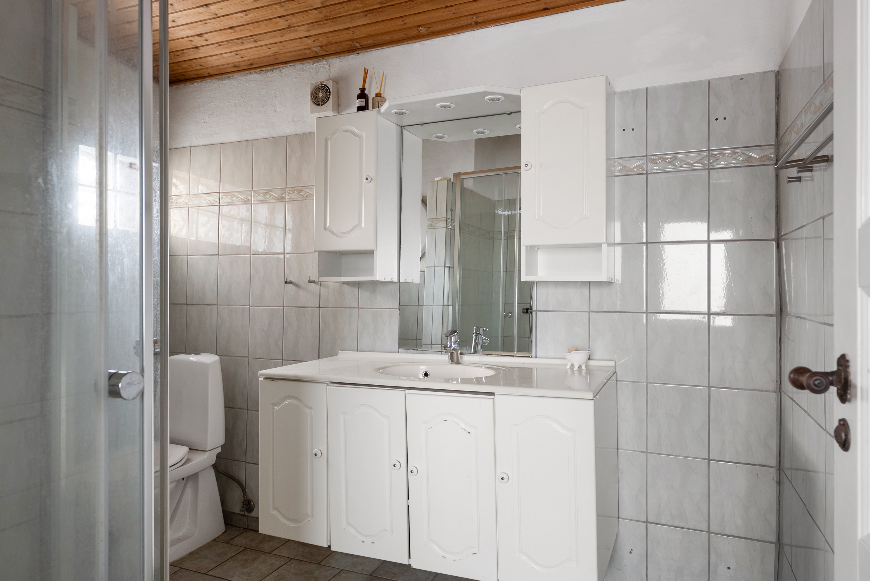 Fremhævet badeværelse billede i fuldskærmstilstand. Billede af Bystævnet 26, Bederslev, 5450 Otterup