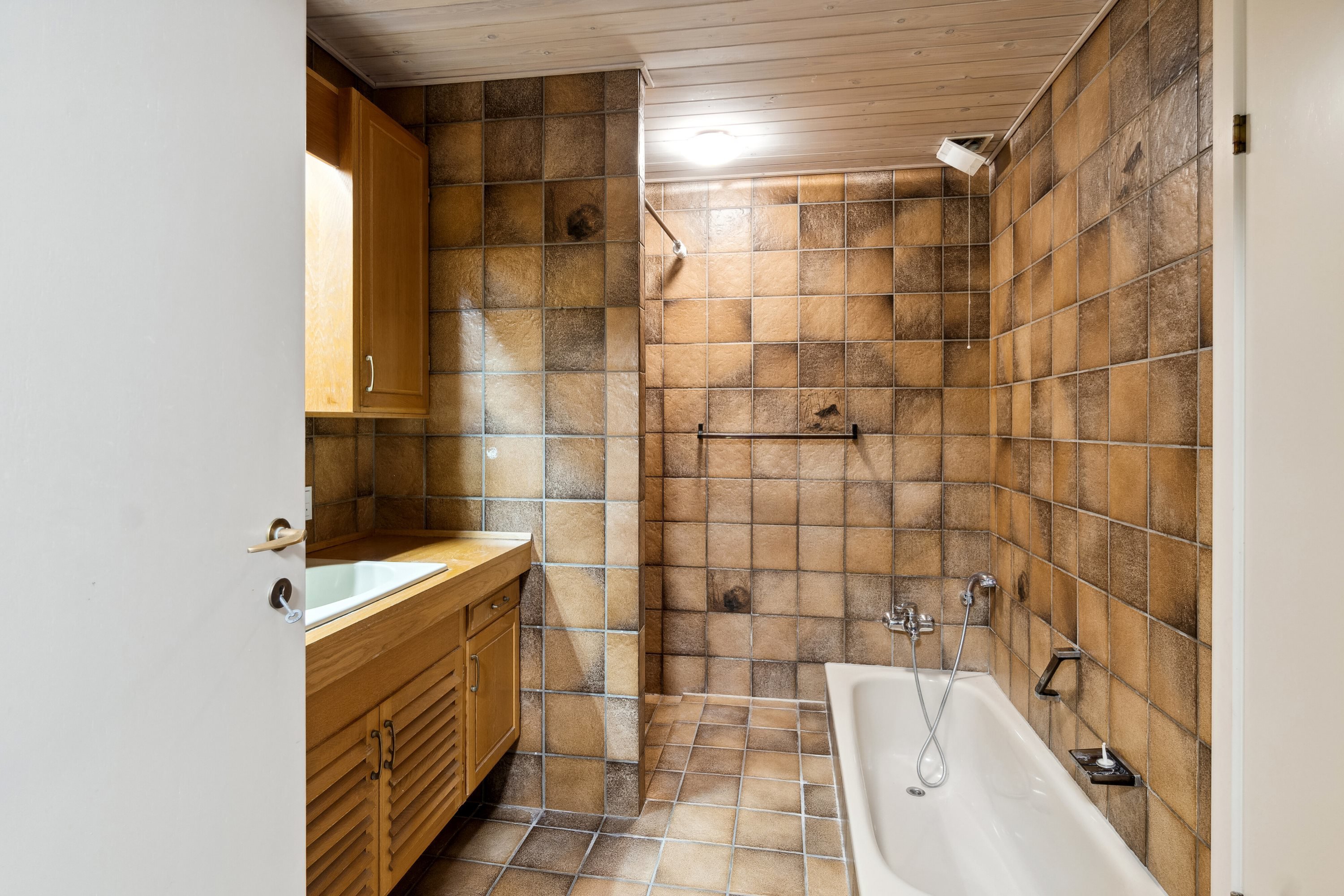 Fremhævet badeværelse billede i fuldskærmstilstand. Billede af Ildervej 20B, Skåde, 8270 Højbjerg