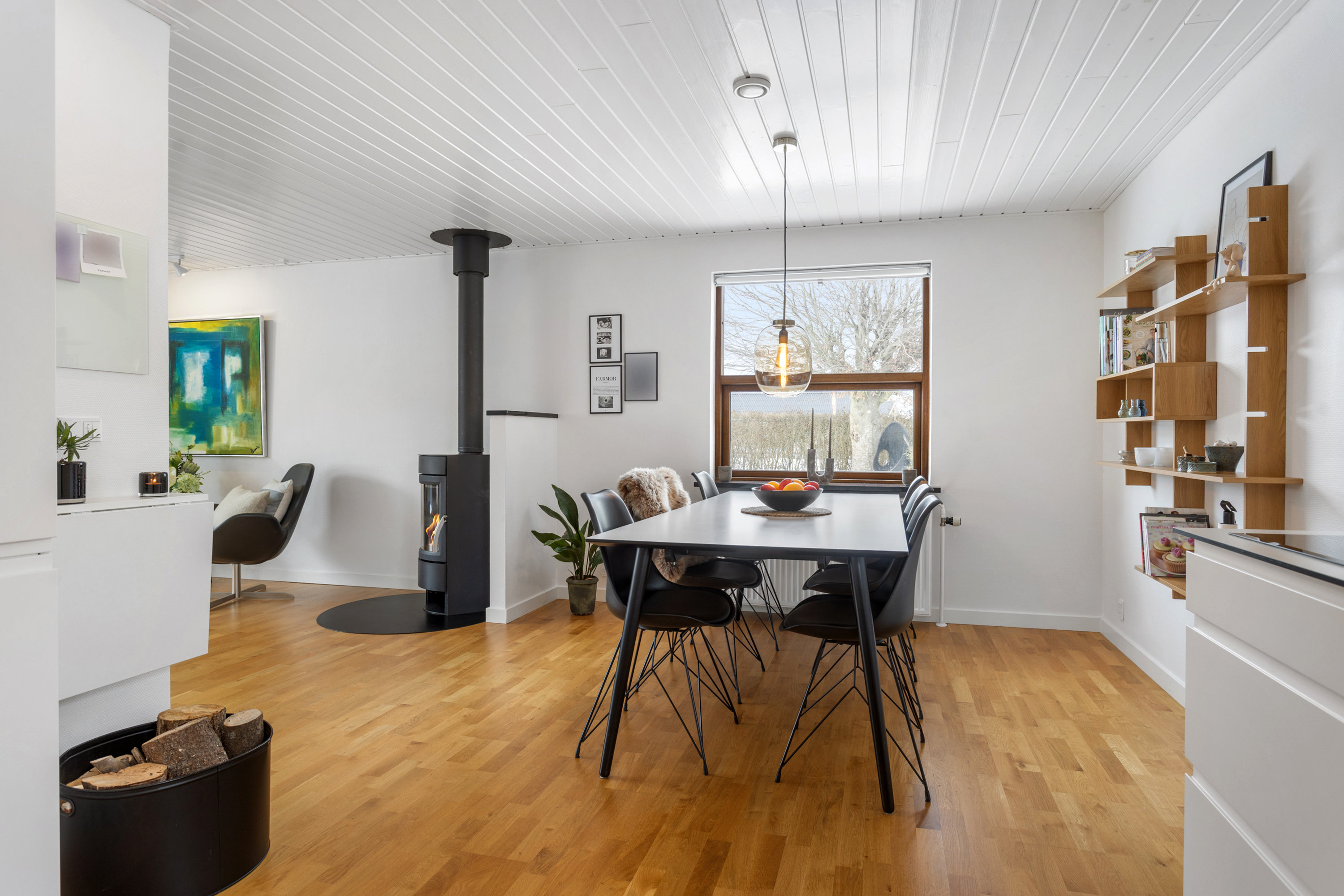 Fremhævet stue billede i fuldskærmstilstand. Billede af Lisborgvej 17, 9900 Frederikshavn