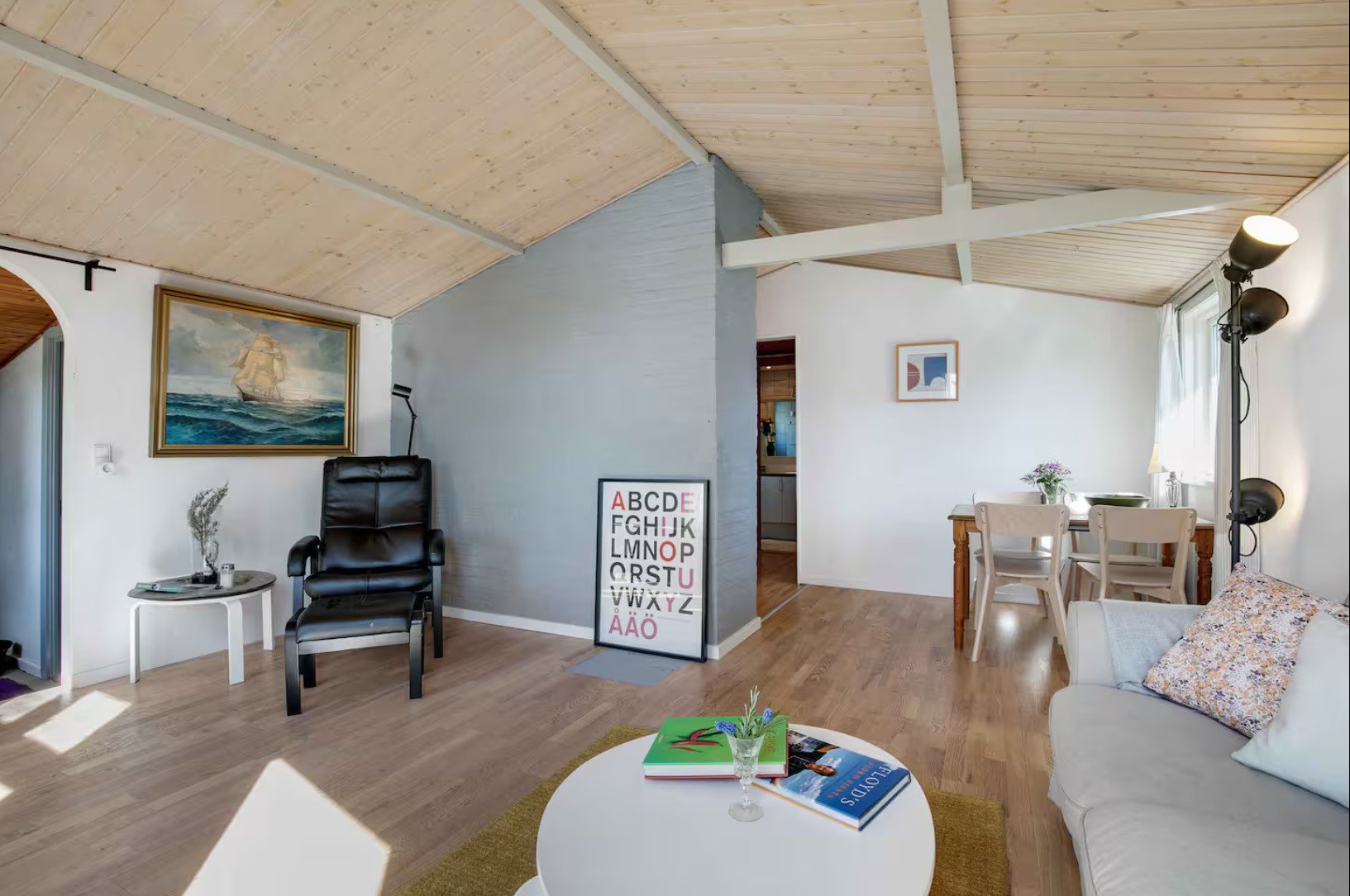 Fremhævet  billede i fuldskærmstilstand. Billede af Åhusene 52, Ejby, 4070 Kirke Hyllinge