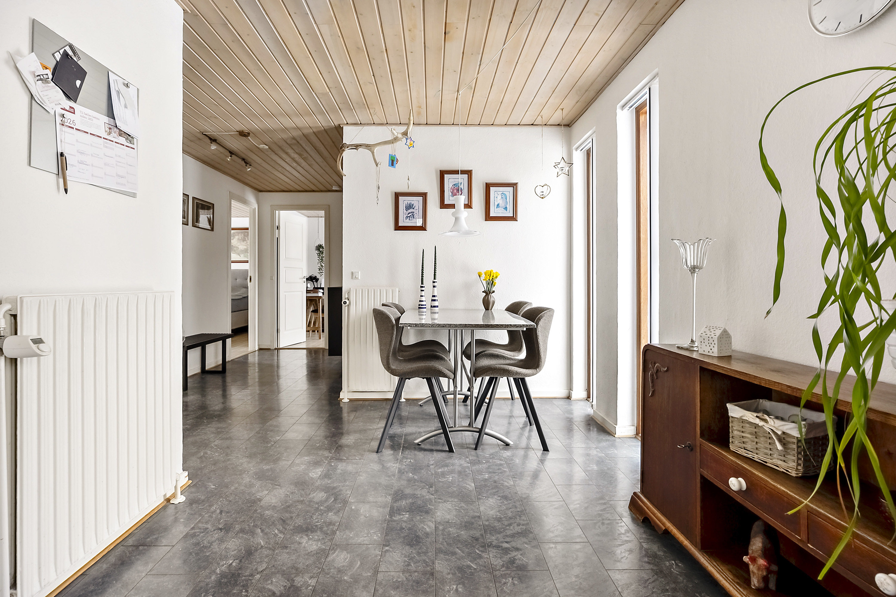 Fremhævet  billede i fuldskærmstilstand. Billede af Pilevænget 6, Ølsted, 8723 Løsning