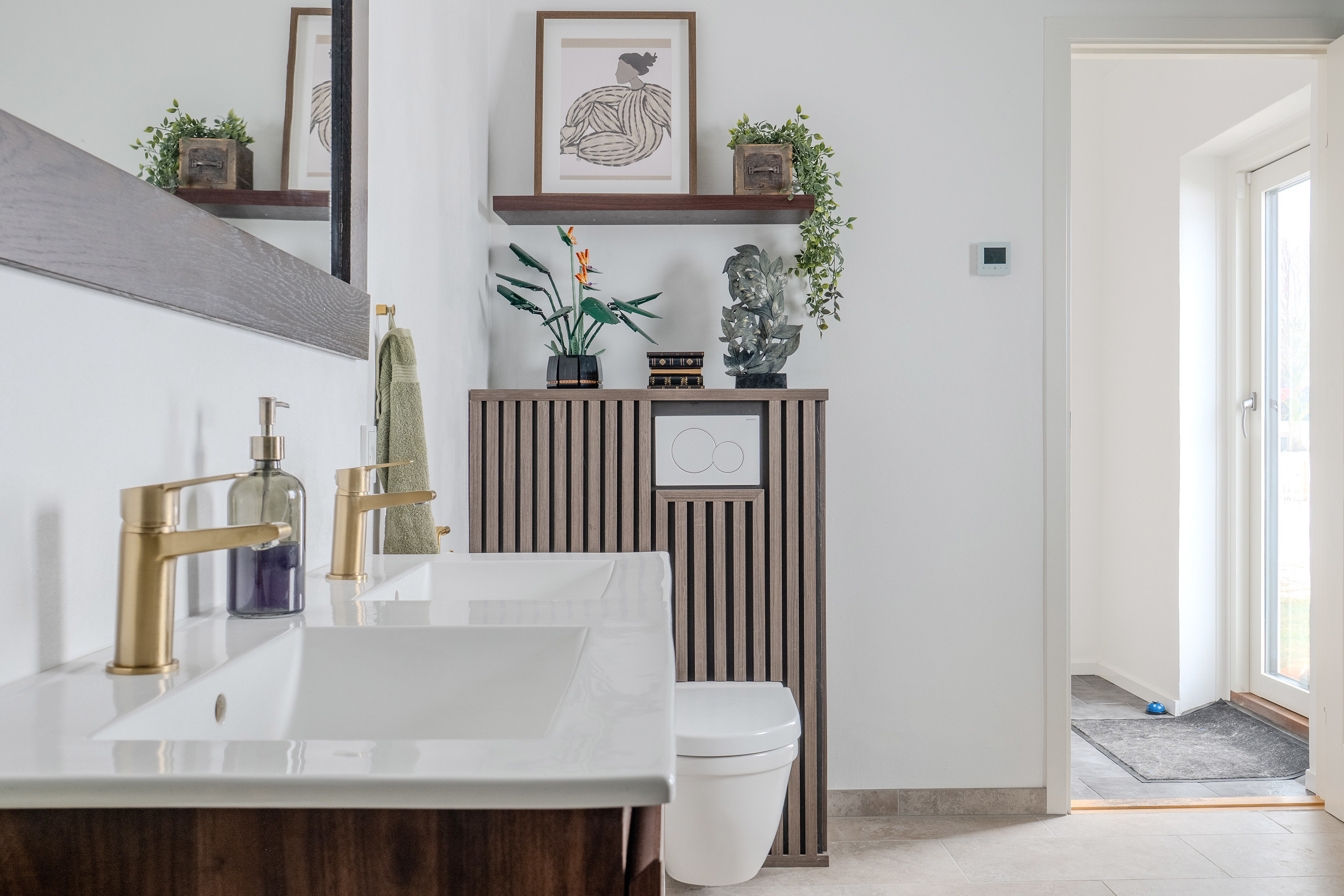 Fremhævet  billede i fuldskærmstilstand. Billede af Skovhuse 2, Lillebrænde, 4850 Stubbekøbing