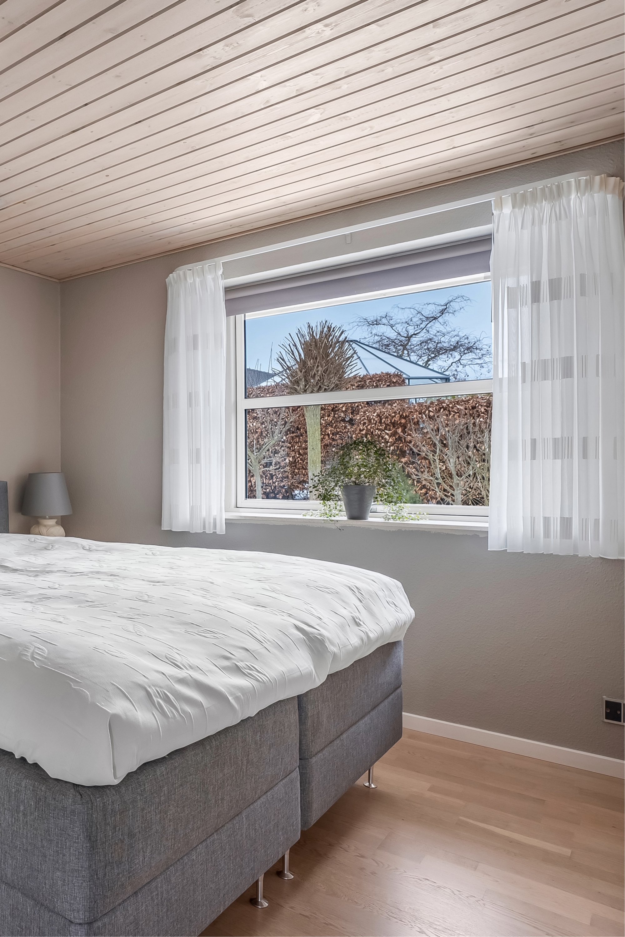 Fremhævet soveværelse billede i fuldskærmstilstand. Billede af Agerhønevej 37, 4930 Maribo