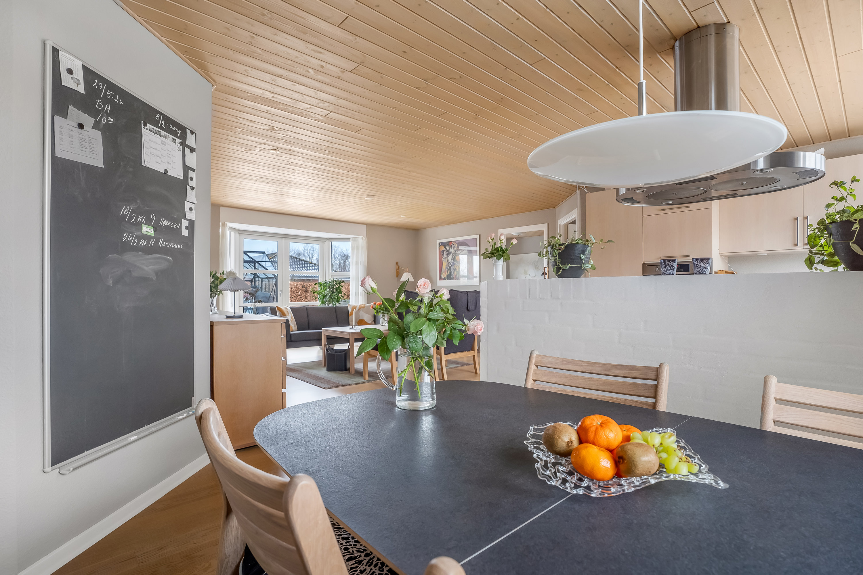 Fremhævet stue billede i fuldskærmstilstand. Billede af Agerhønevej 37, 4930 Maribo