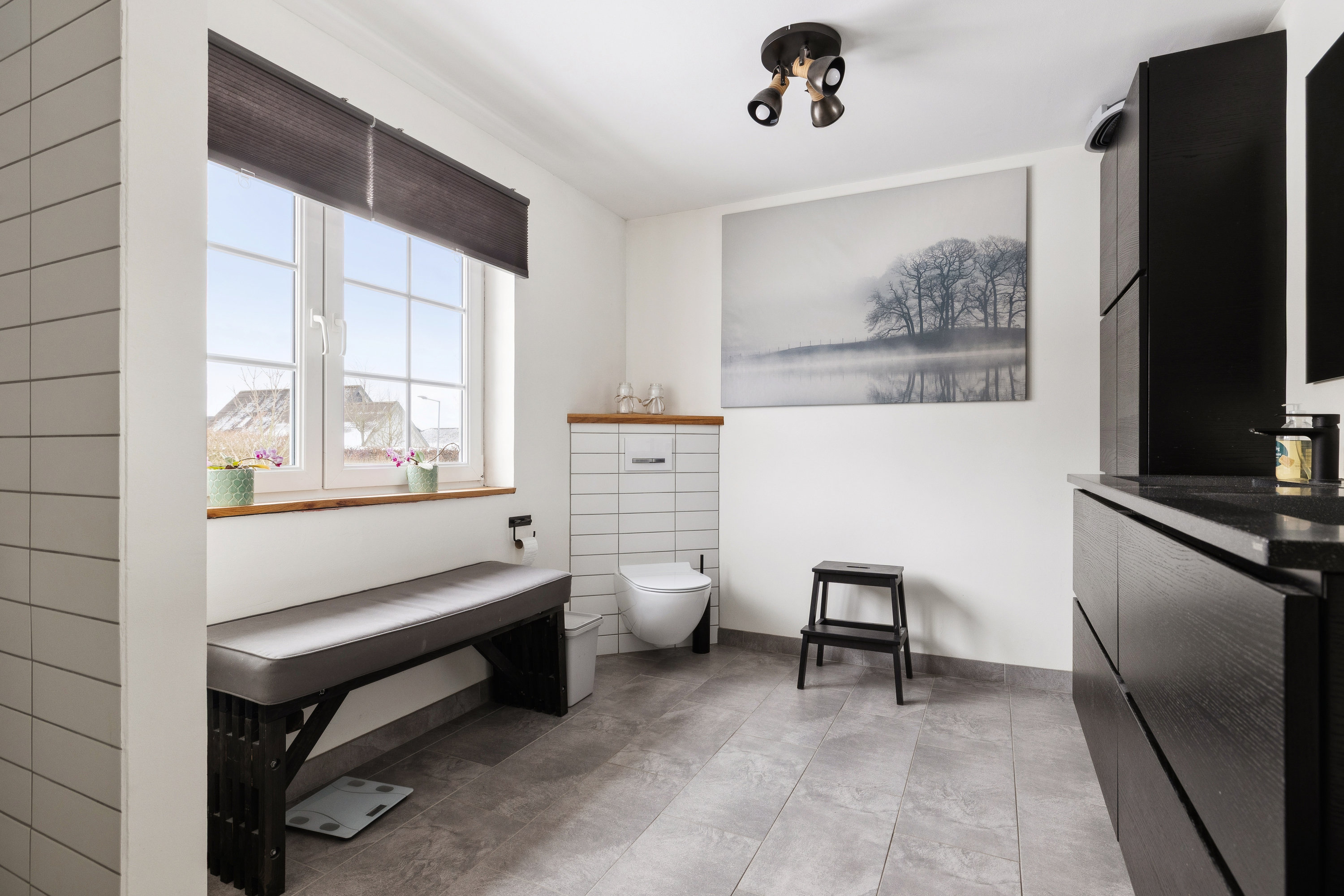 Fremhævet badeværelse billede i fuldskærmstilstand. Billede af Søndermarksvej 13+11, Stenild, 9500 Hobro