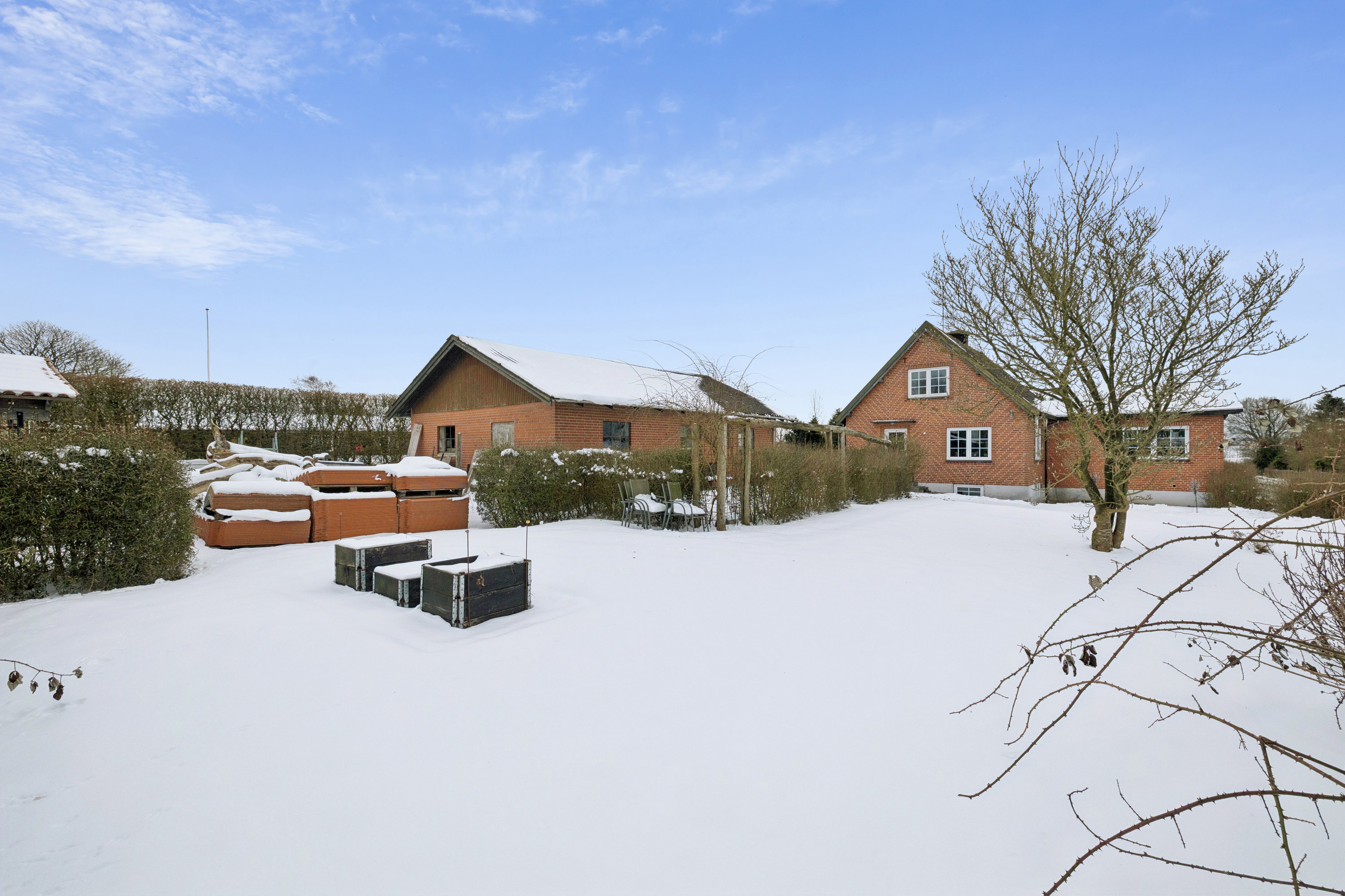 Fremhævet have billede i fuldskærmstilstand. Billede af Søndermarksvej 13+11, Stenild, 9500 Hobro