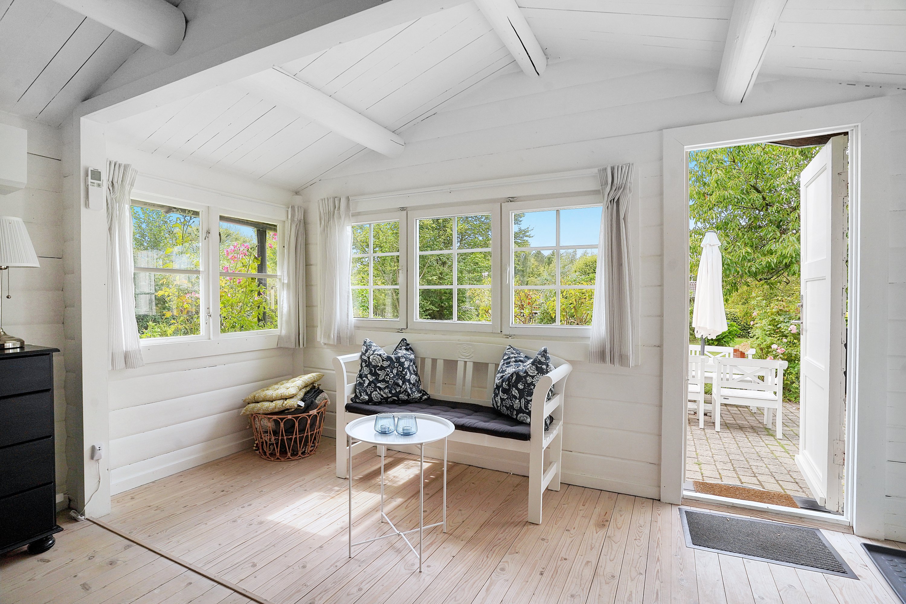 Fremhævet stue billede i fuldskærmstilstand. Billede af Tranevej 14, 3100 Hornbæk