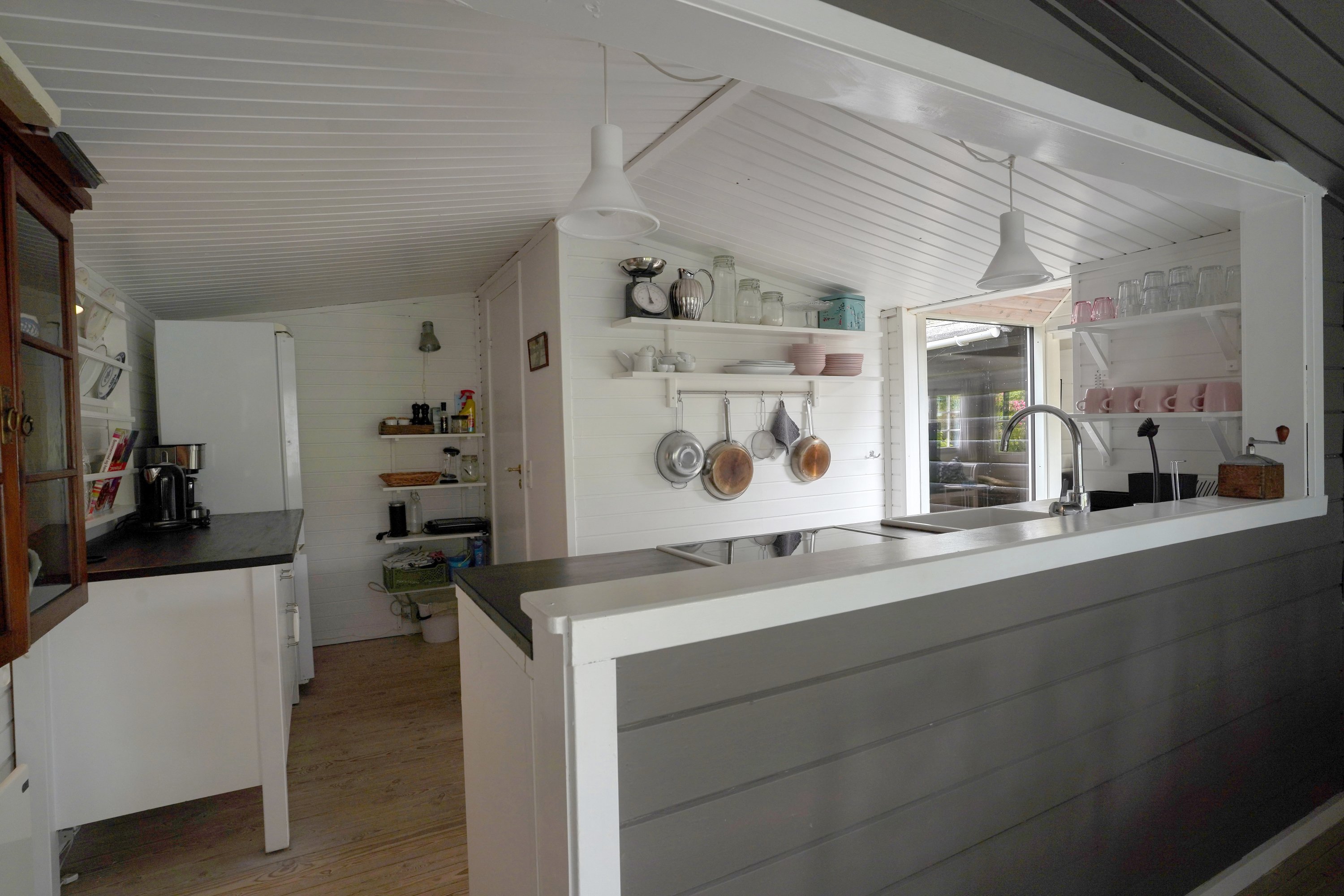 Fremhævet køkken billede i fuldskærmstilstand. Billede af Tranevej 14, 3100 Hornbæk