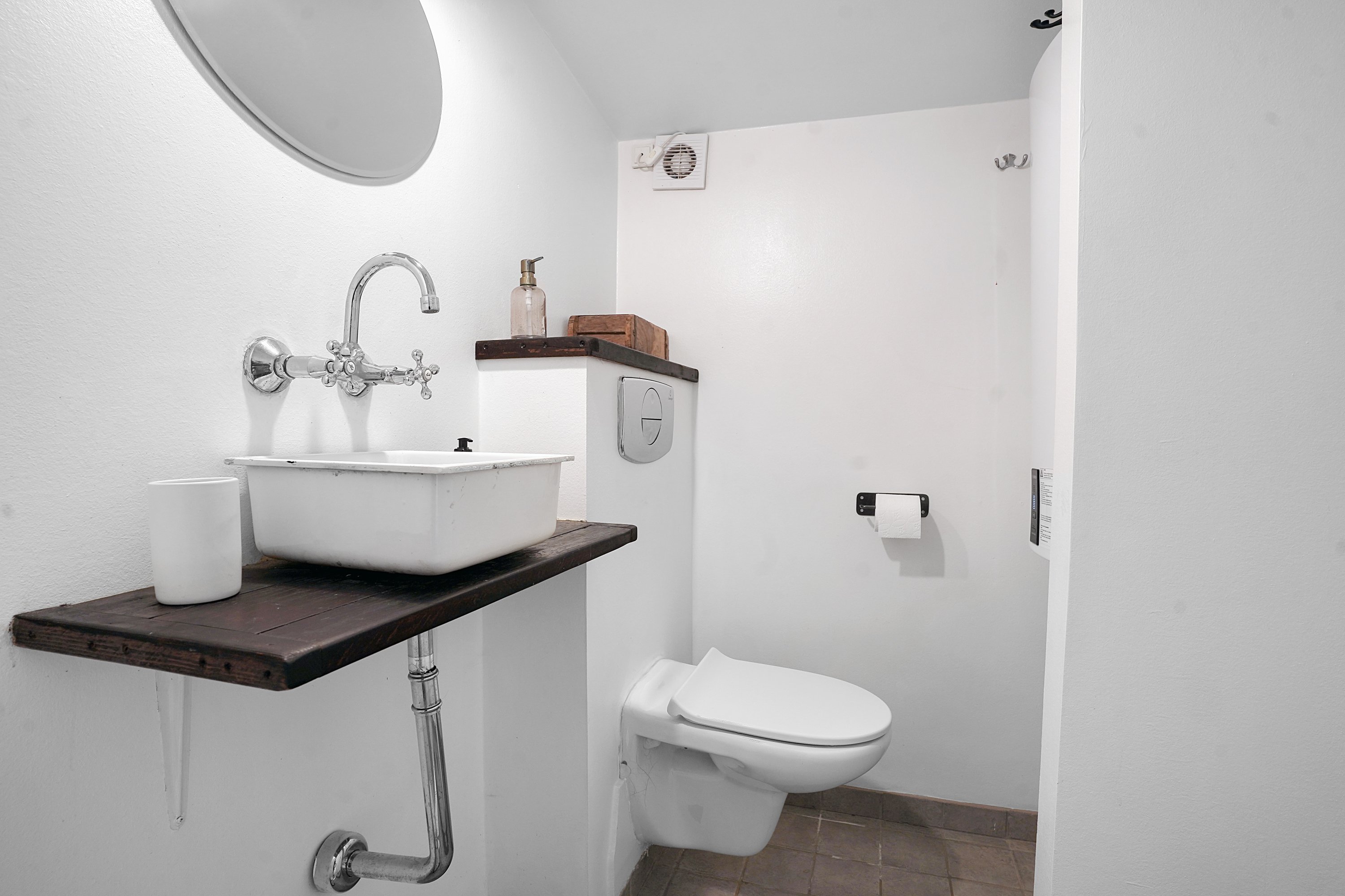 Fremhævet badeværelse billede i fuldskærmstilstand. Billede af Tranevej 14, 3100 Hornbæk