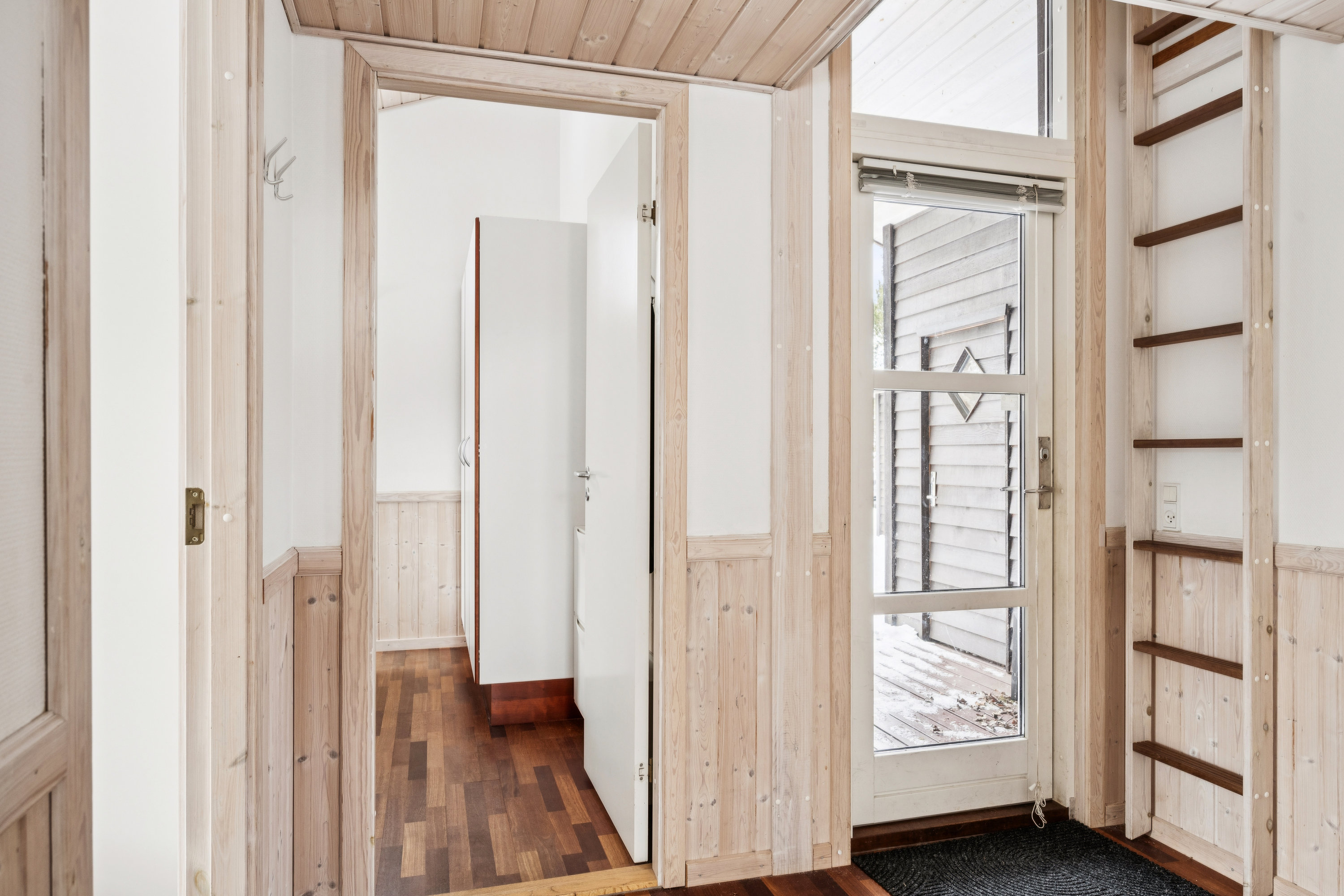 Fremhævet gang billede i fuldskærmstilstand. Billede af Øreflippen 23, Øer Strand, 8400 Ebeltoft