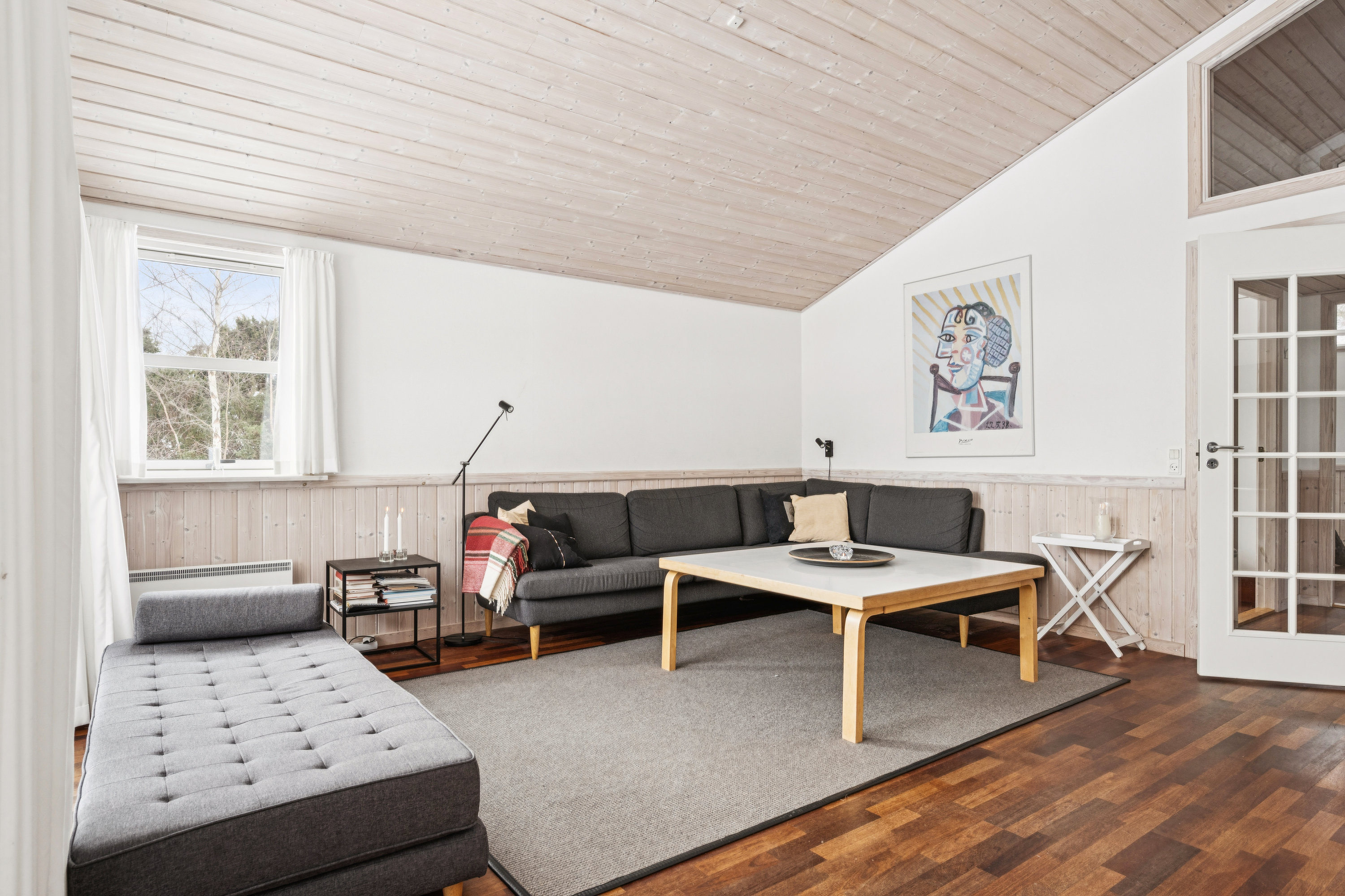Fremhævet stue billede i fuldskærmstilstand. Billede af Øreflippen 23, Øer Strand, 8400 Ebeltoft