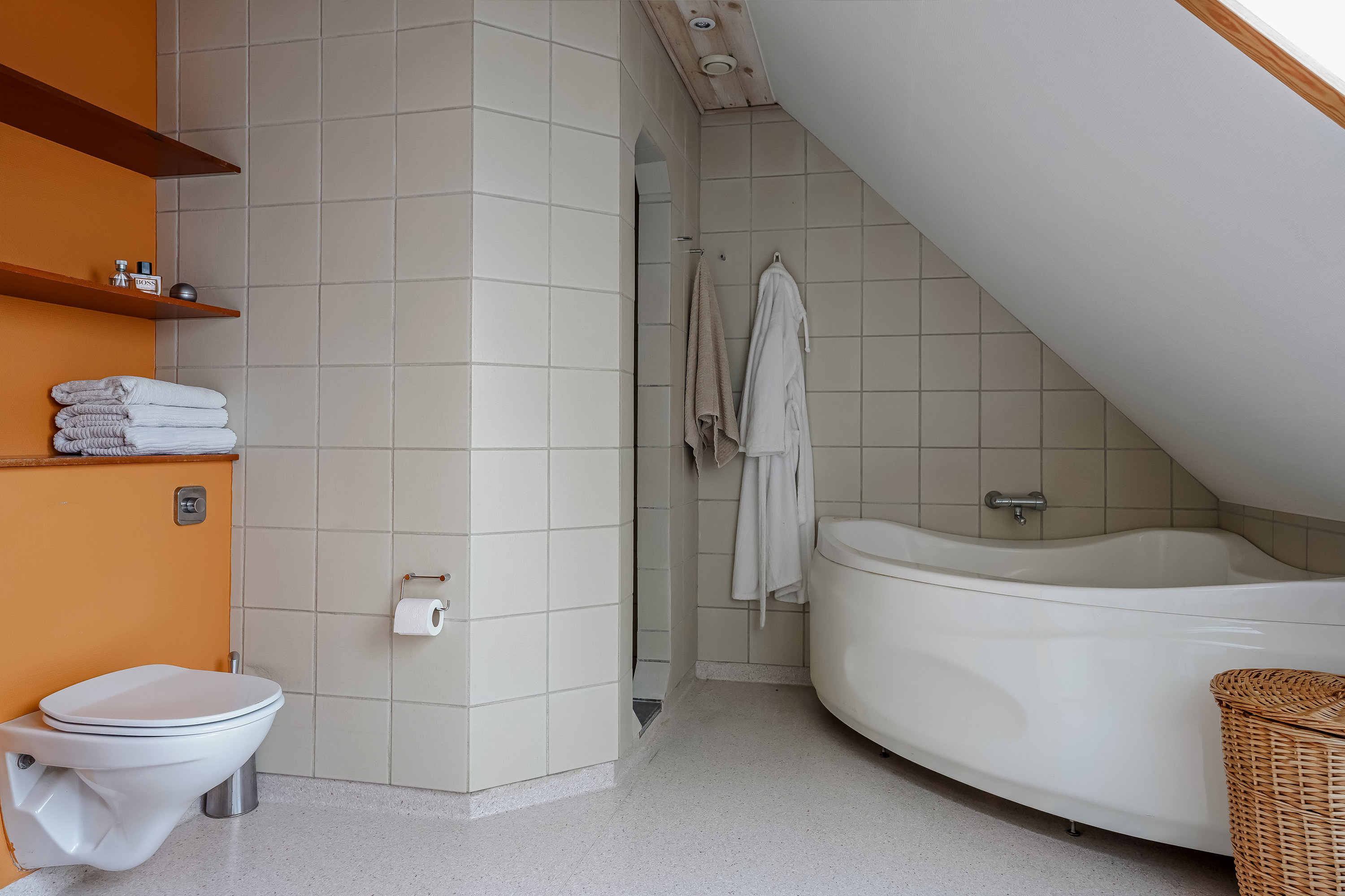 Fremhævet badeværelse billede i fuldskærmstilstand. Billede af Tofthøjvej 41, Tofthøj, 7321 Gadbjerg