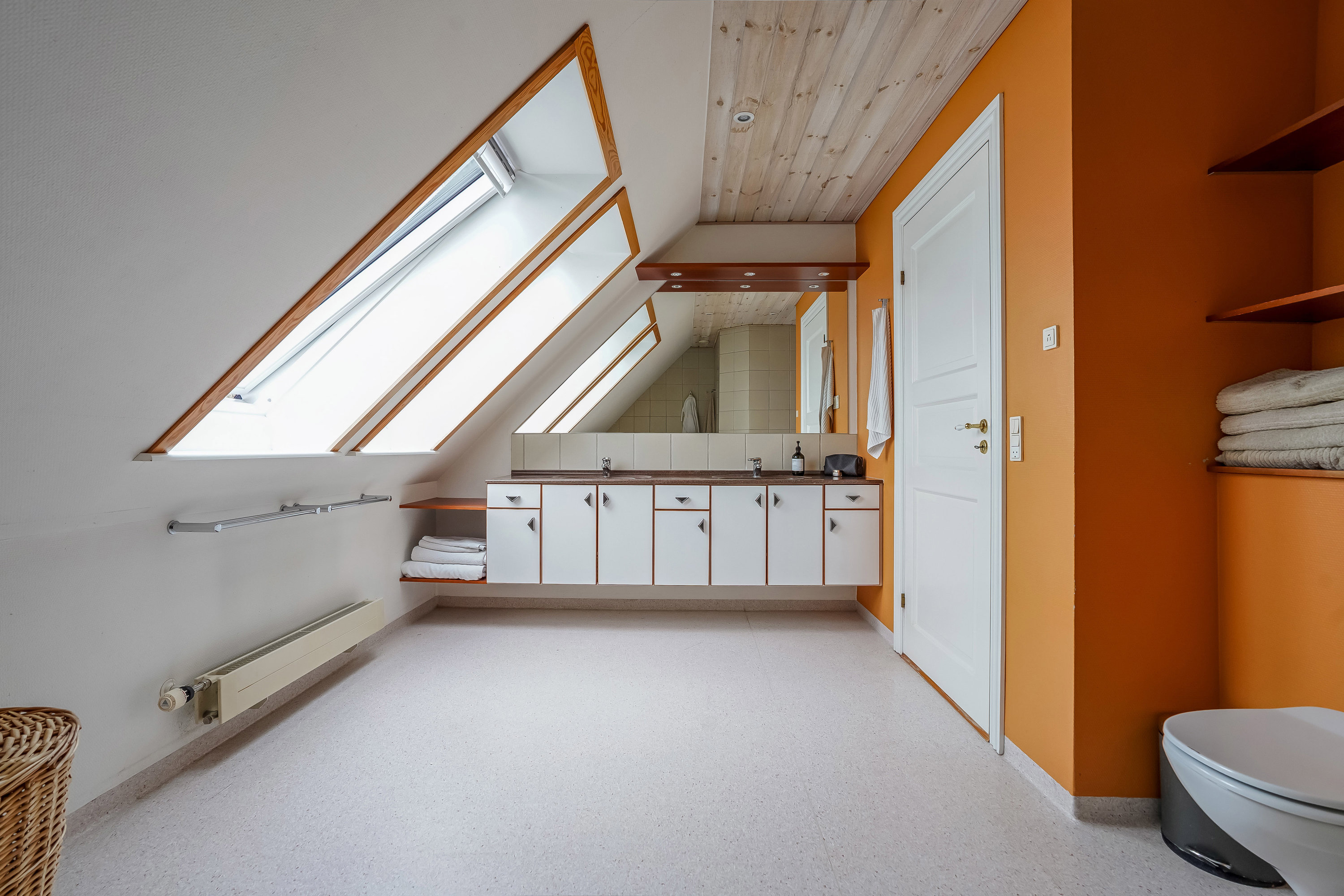 Fremhævet badeværelse billede i fuldskærmstilstand. Billede af Tofthøjvej 41, Tofthøj, 7321 Gadbjerg