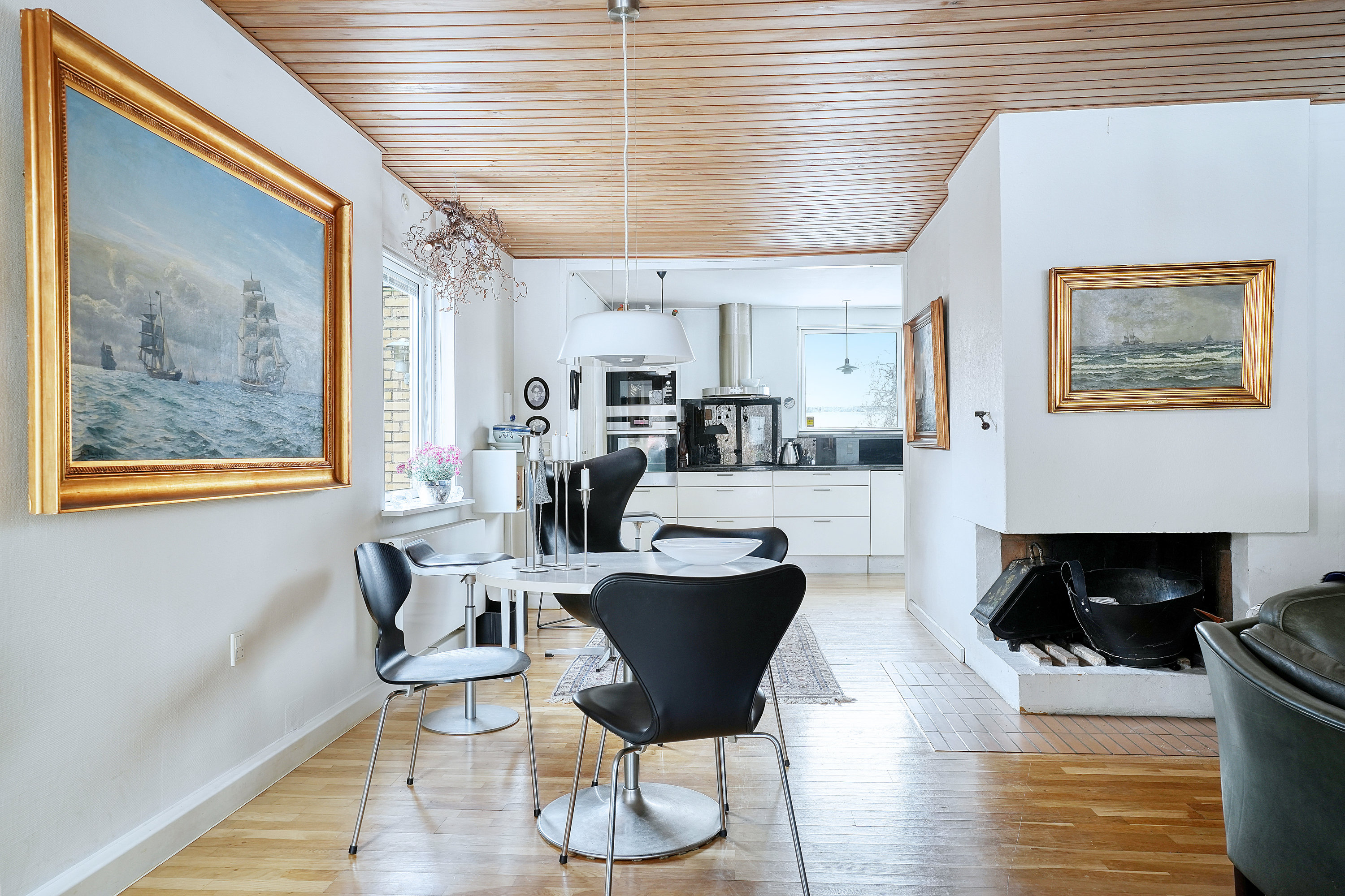 Fremhævet spisestue billede i fuldskærmstilstand. Billede af Dalen 8, 4300 Holbæk