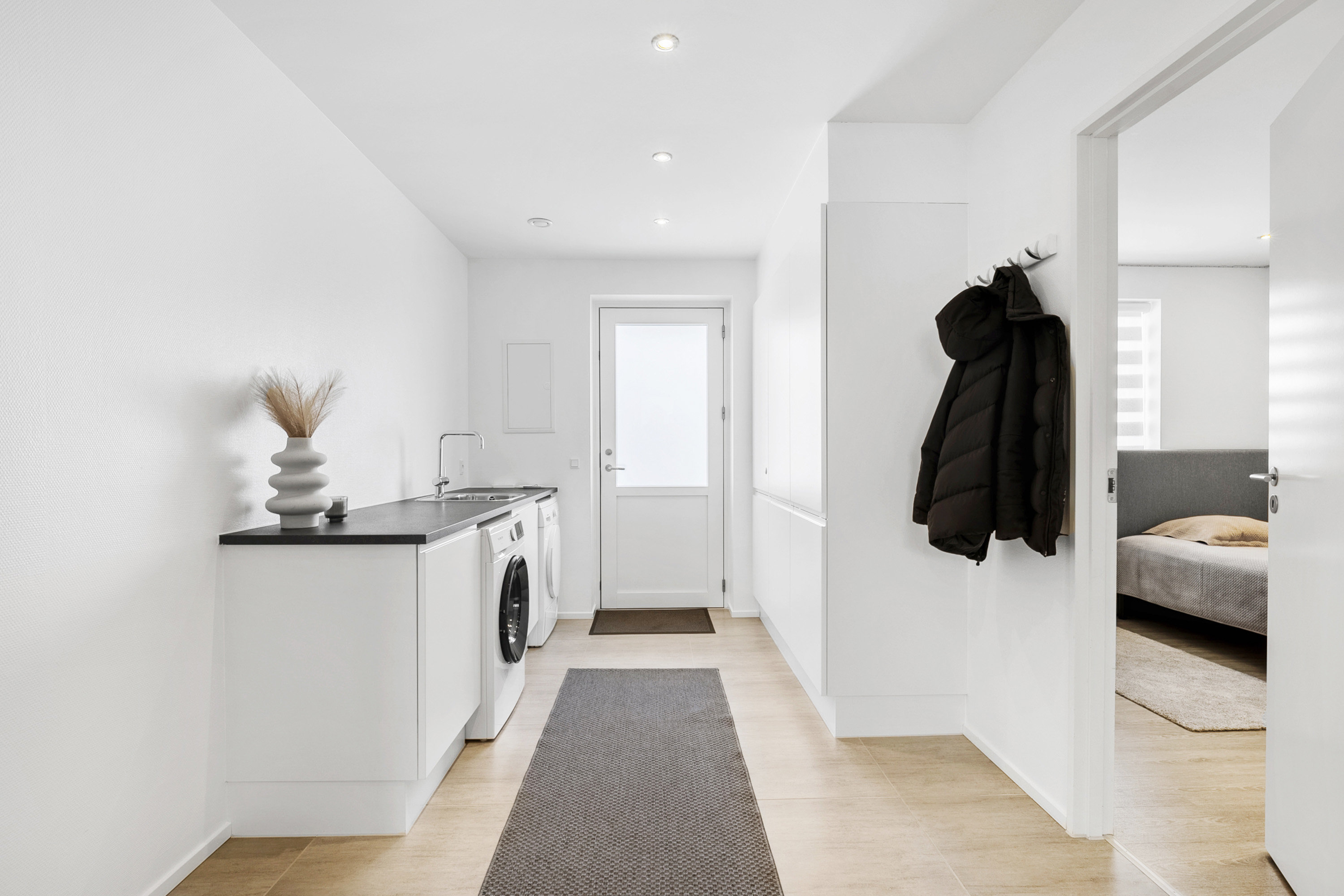 Fremhævet entre billede i fuldskærmstilstand. Billede af Snedronningen 18, Seden, 5240 Odense NØ