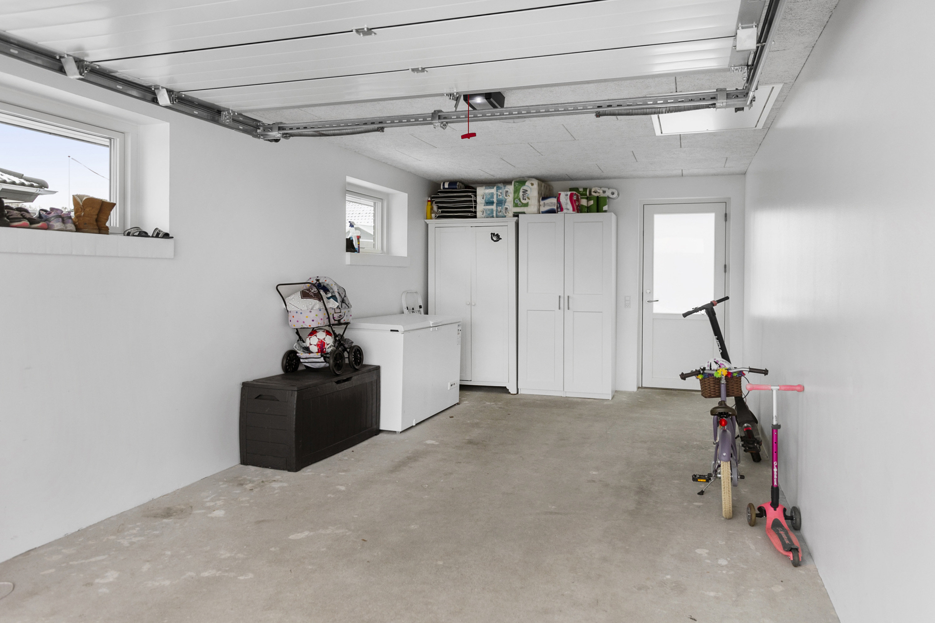 Fremhævet garage billede i fuldskærmstilstand. Billede af Snedronningen 18, Seden, 5240 Odense NØ