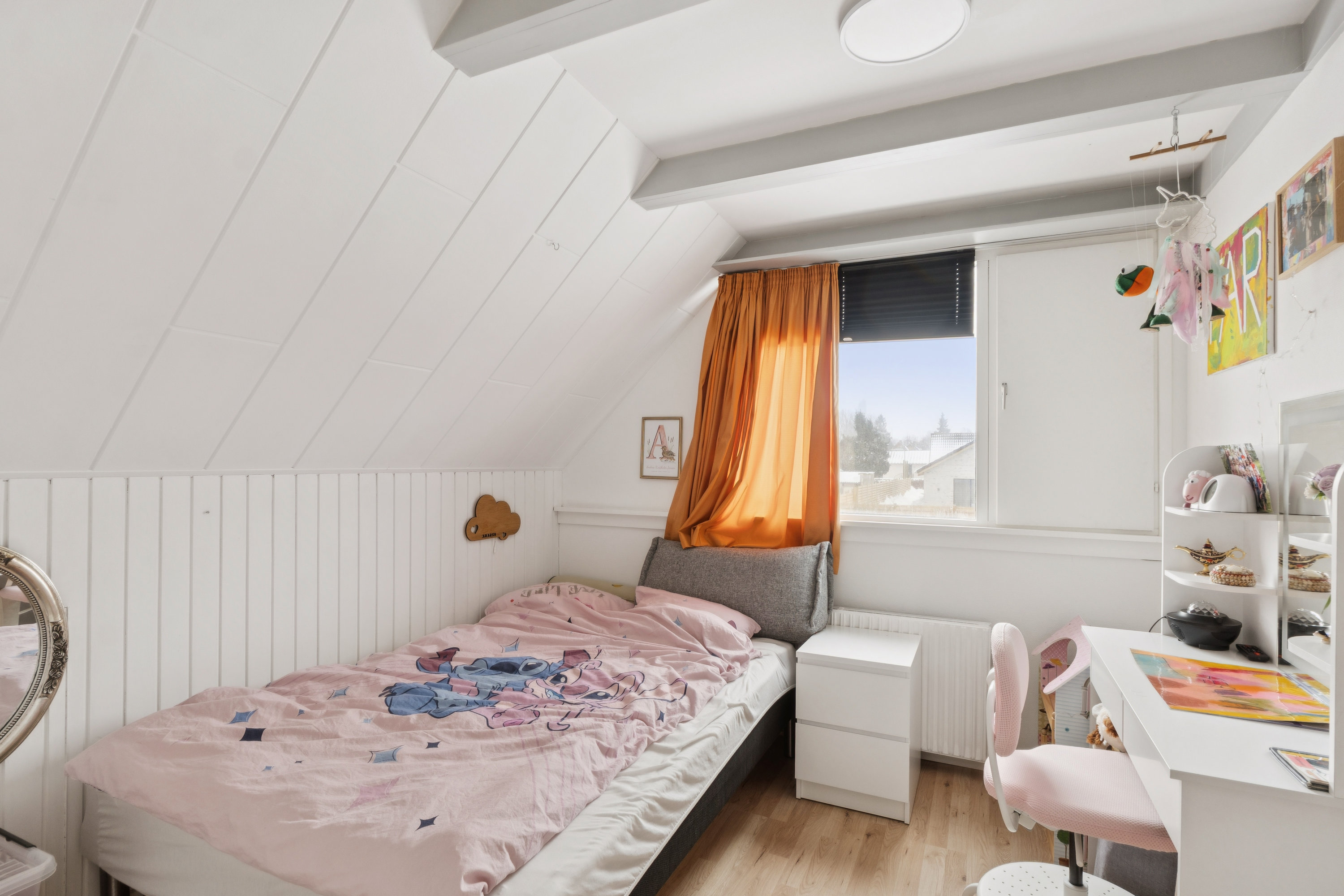 Fremhævet soveværelse billede i fuldskærmstilstand. Billede af Hejrevej 62, 4000 Roskilde