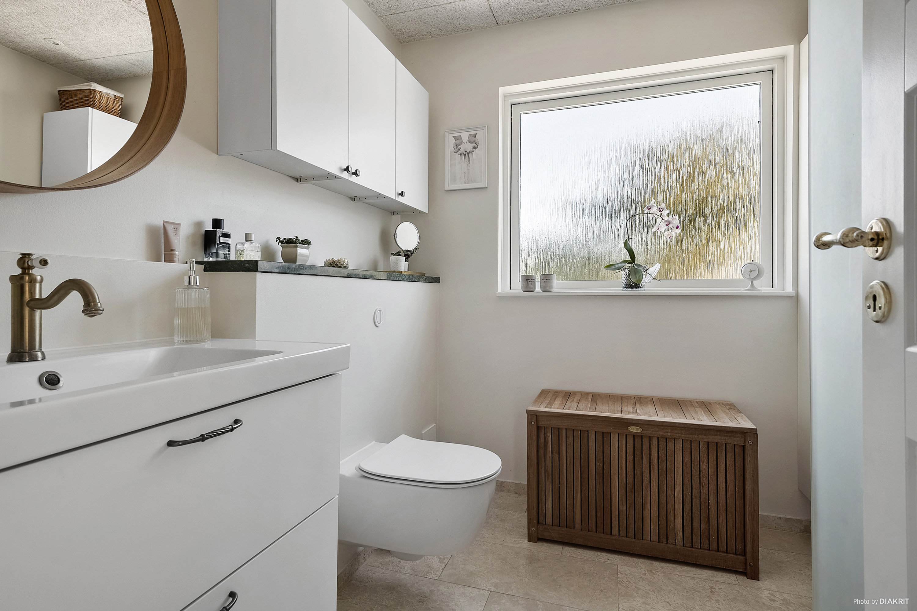 Fremhævet badeværelse billede i fuldskærmstilstand. Billede af Fruenshave 17, 8732 Hovedgård