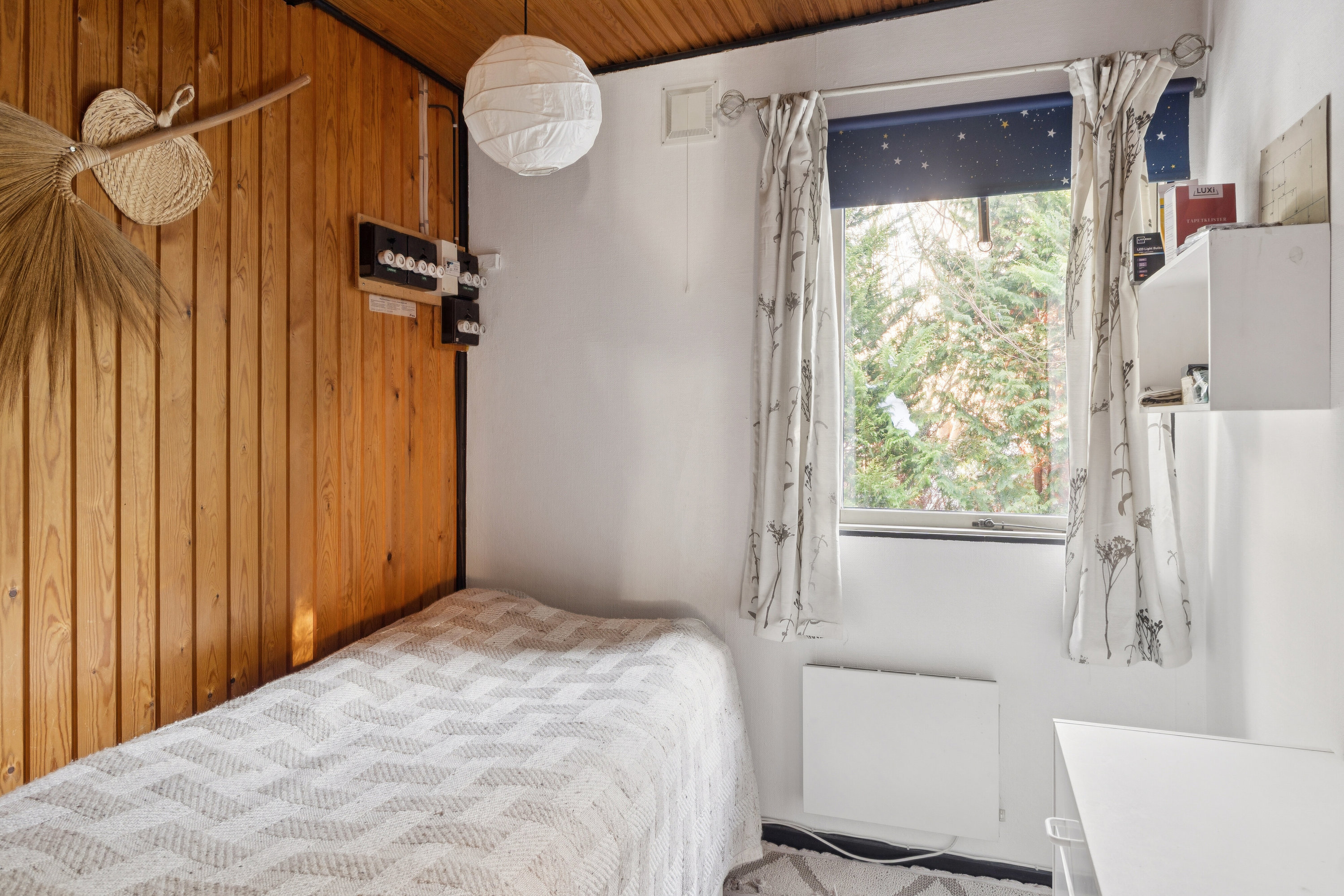 Fremhævet soveværelse billede i fuldskærmstilstand. Billede af Allikevej 8, 3120 Dronningmølle