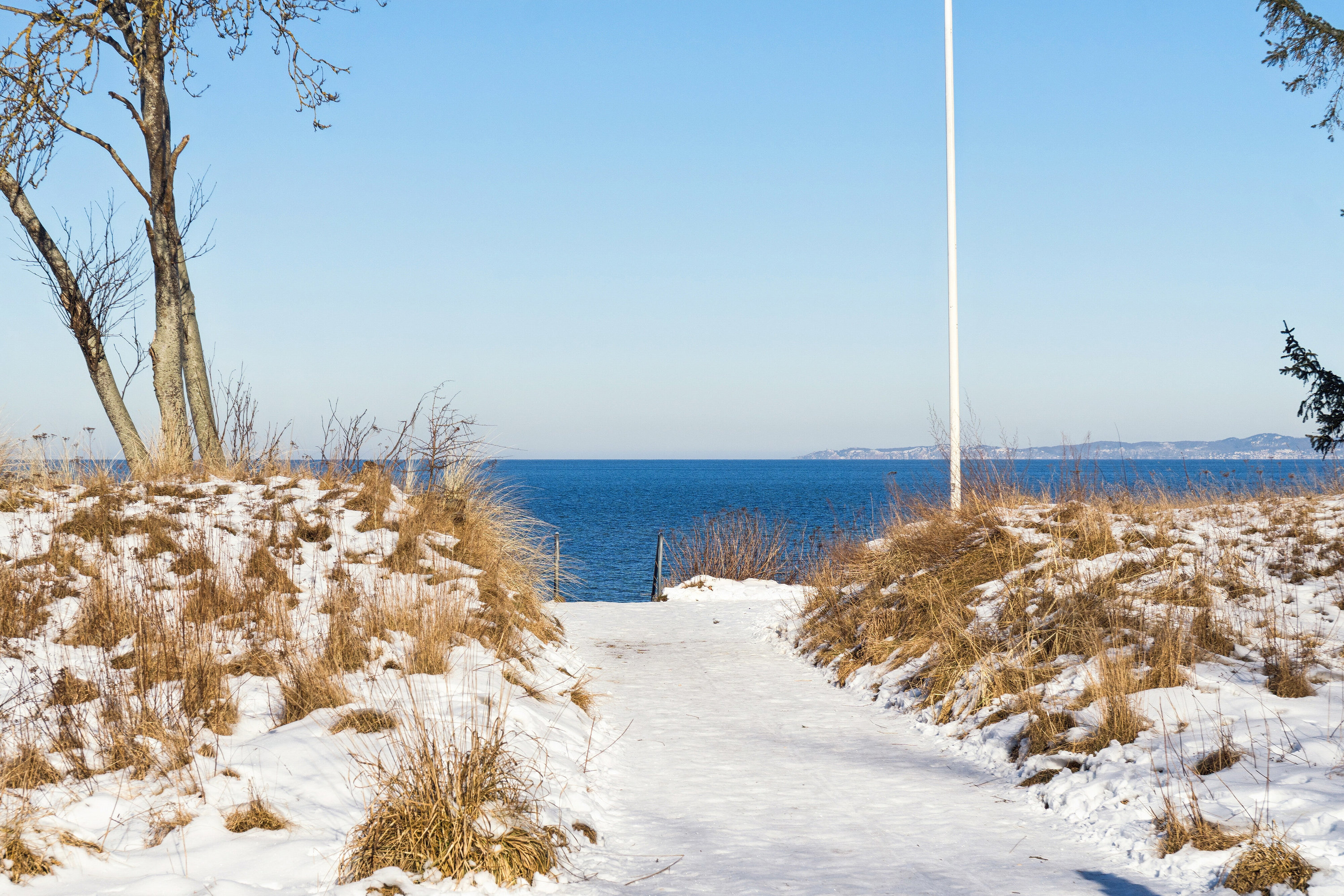 Fremhævet omgivelser billede i fuldskærmstilstand. Billede af Allikevej 8, 3120 Dronningmølle