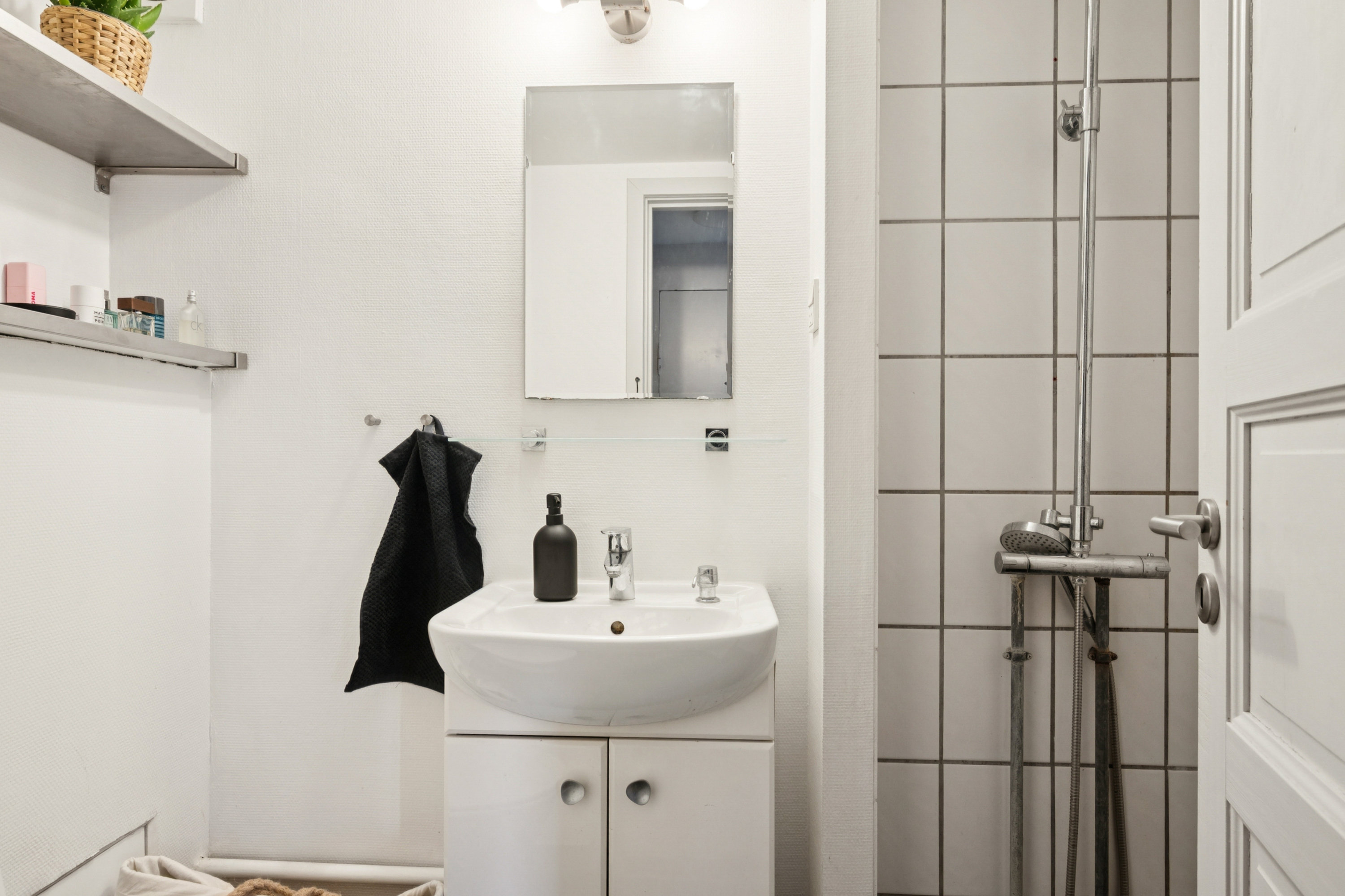 Fremhævet badeværelse billede i fuldskærmstilstand. Billede af Skt. Anna Gade 45B, 4. th., 8000 Aarhus C