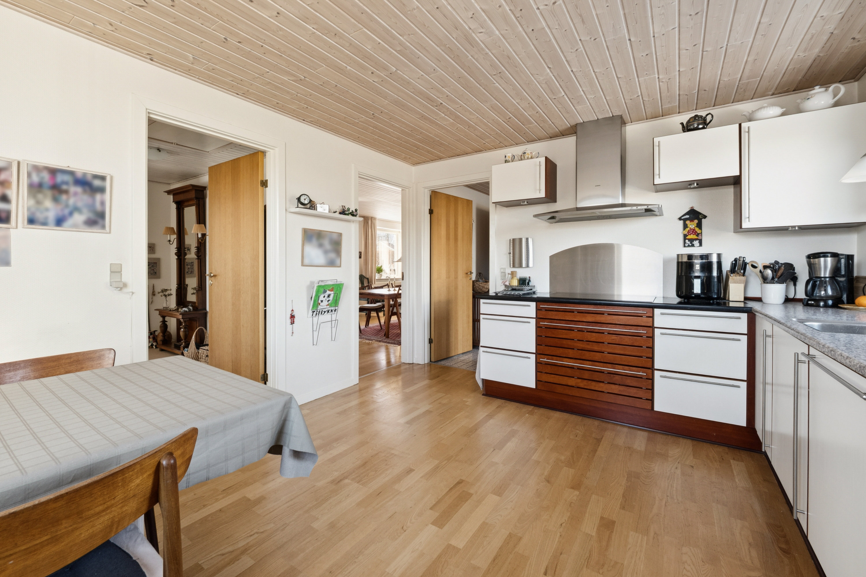 Fremhævet køkken billede i fuldskærmstilstand. Billede af Vestervangen 36, 7900 Nykøbing M