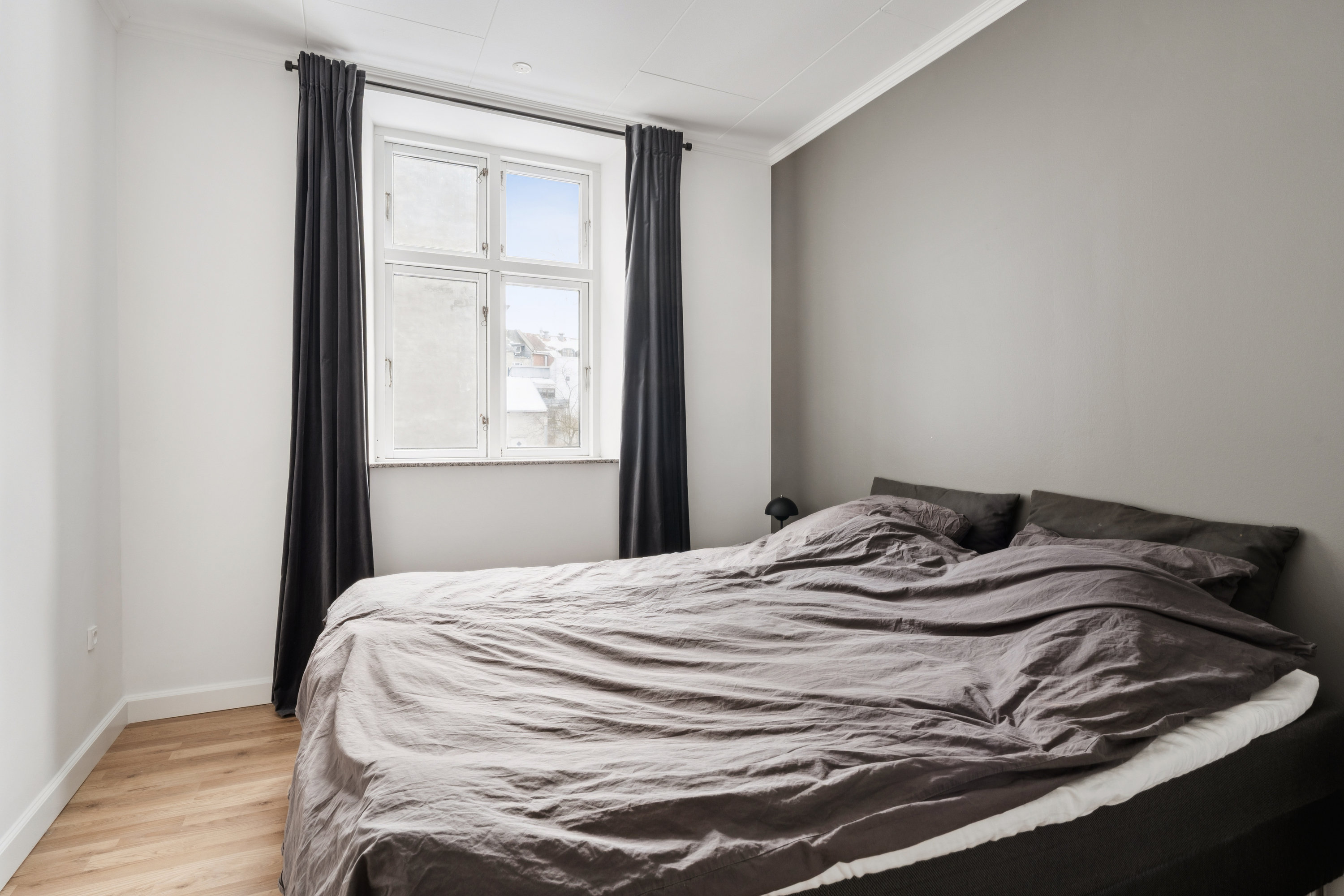 Fremhævet værelse billede i fuldskærmstilstand. Billede af Christiansgade 1A, st.. th., 9000 Aalborg