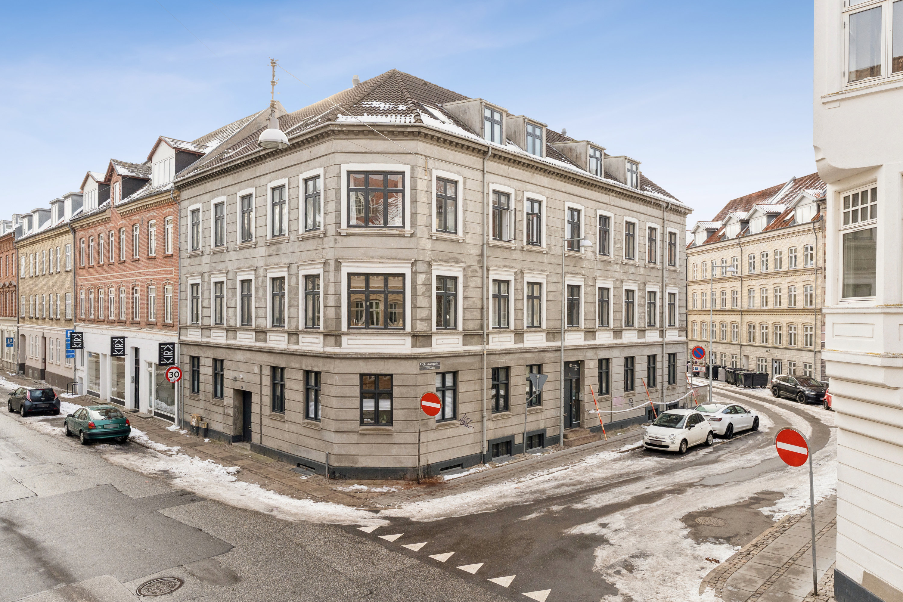 Fremhævet andet billede i fuldskærmstilstand. Billede af Christiansgade 1A, st.. th., 9000 Aalborg