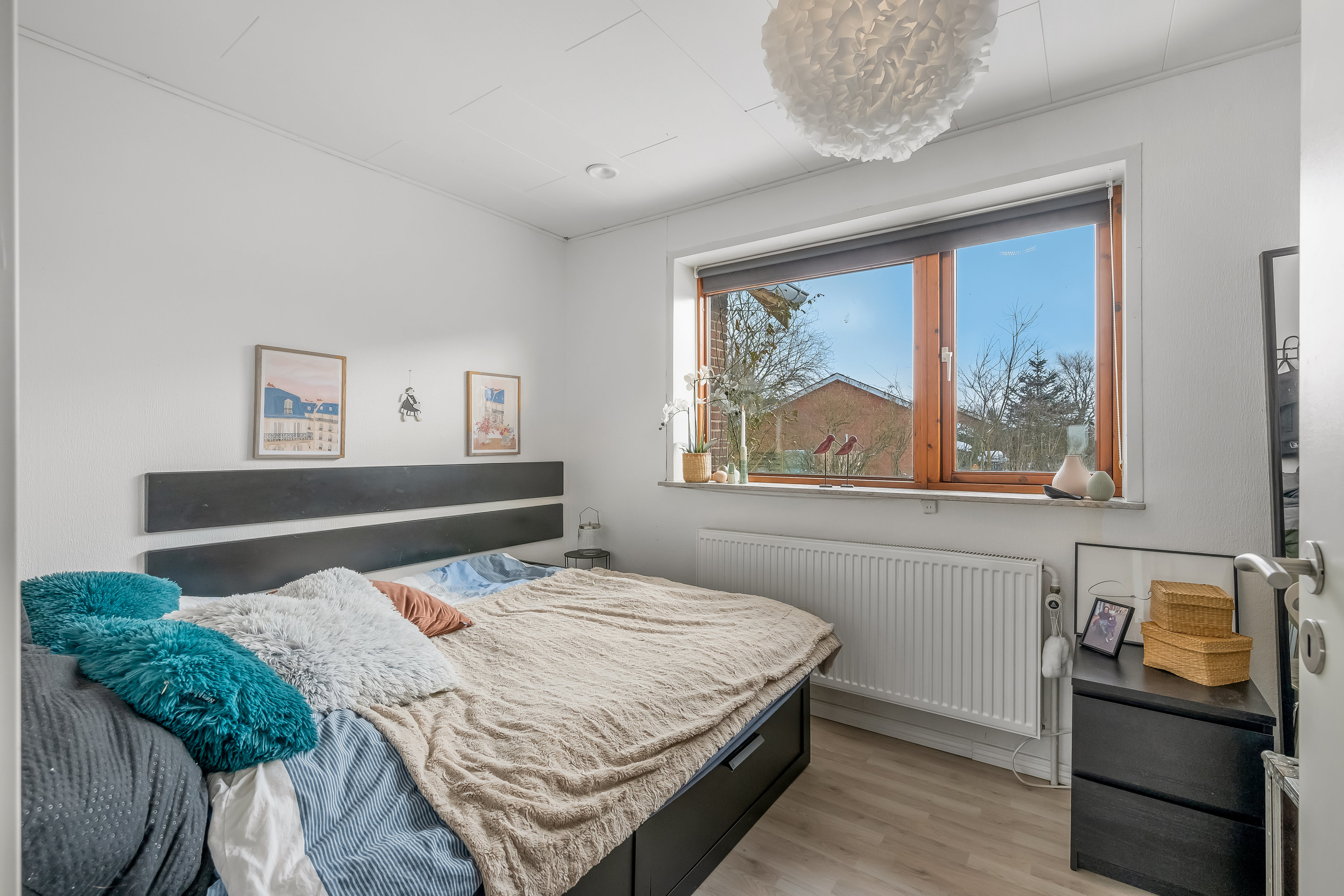 Fremhævet soveværelse billede i fuldskærmstilstand. Billede af Åløkke 11, 6372 Bylderup-Bov