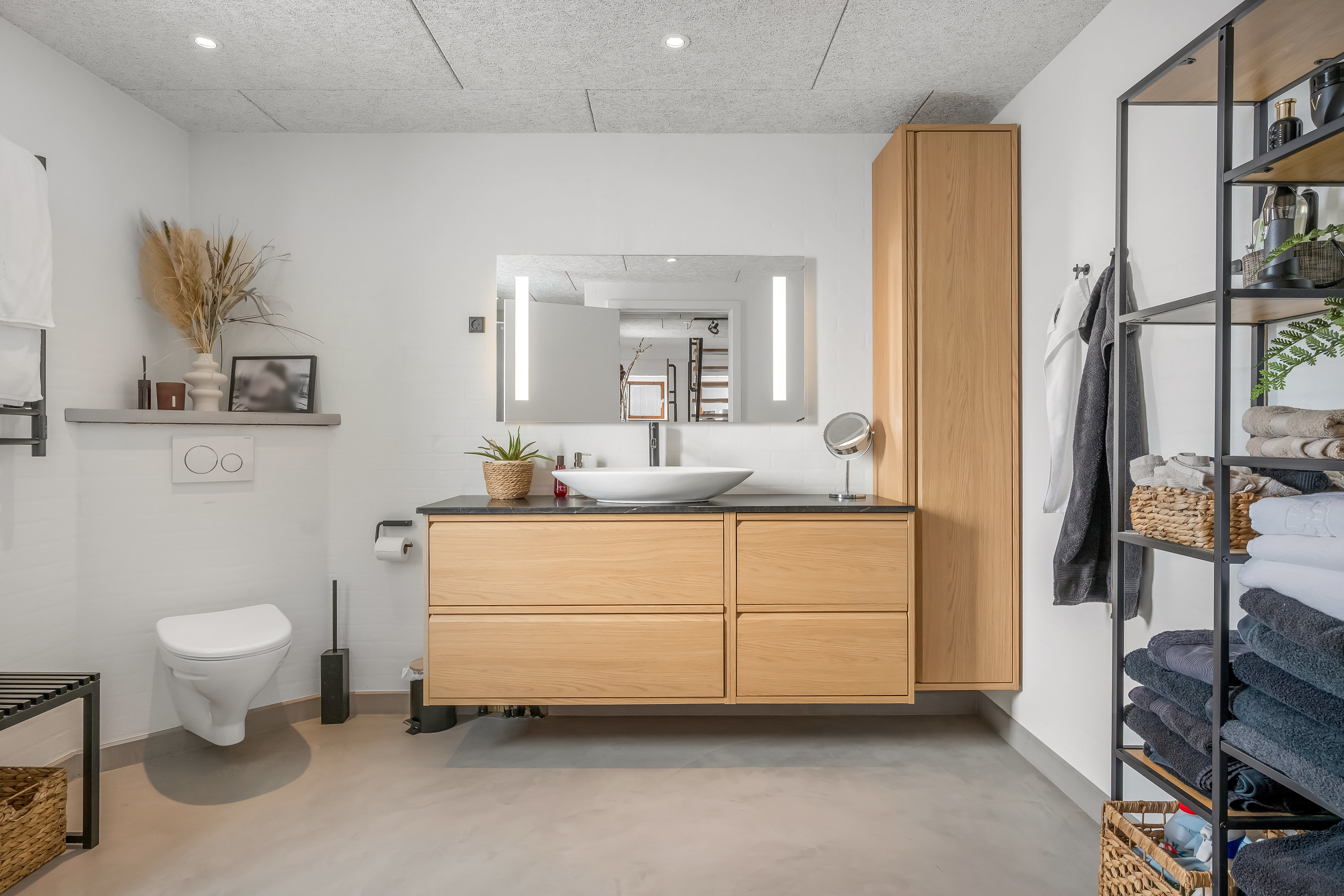 Fremhævet badeværelse billede i fuldskærmstilstand. Billede af Åløkke 11, 6372 Bylderup-Bov