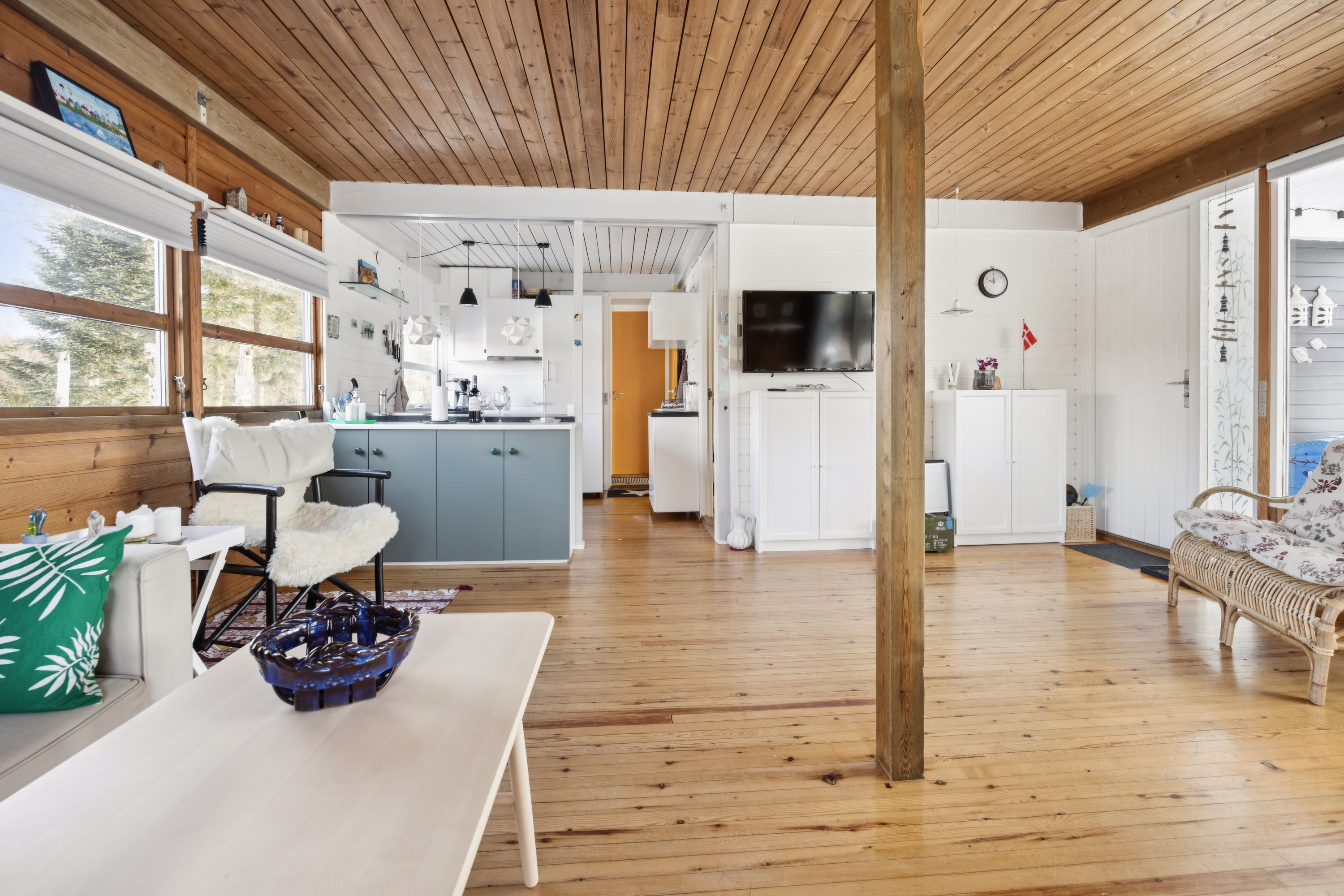 Fremhævet stue billede i fuldskærmstilstand. Billede af Koldkærgårdsvej 15, 9370 Hals