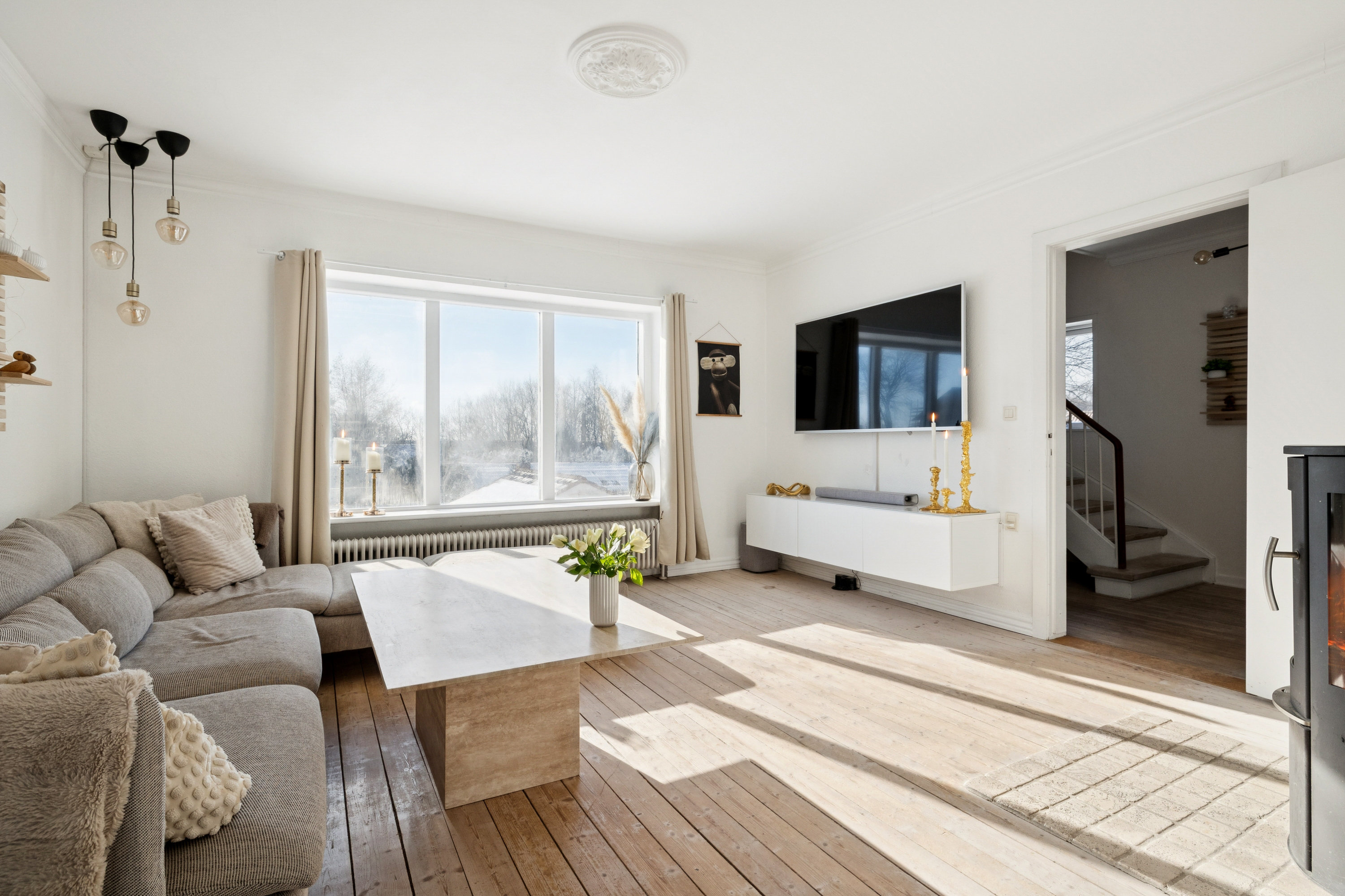 Fremhævet stue billede i fuldskærmstilstand. Billede af Elmevej 11, Hobro By, 9500 Hobro