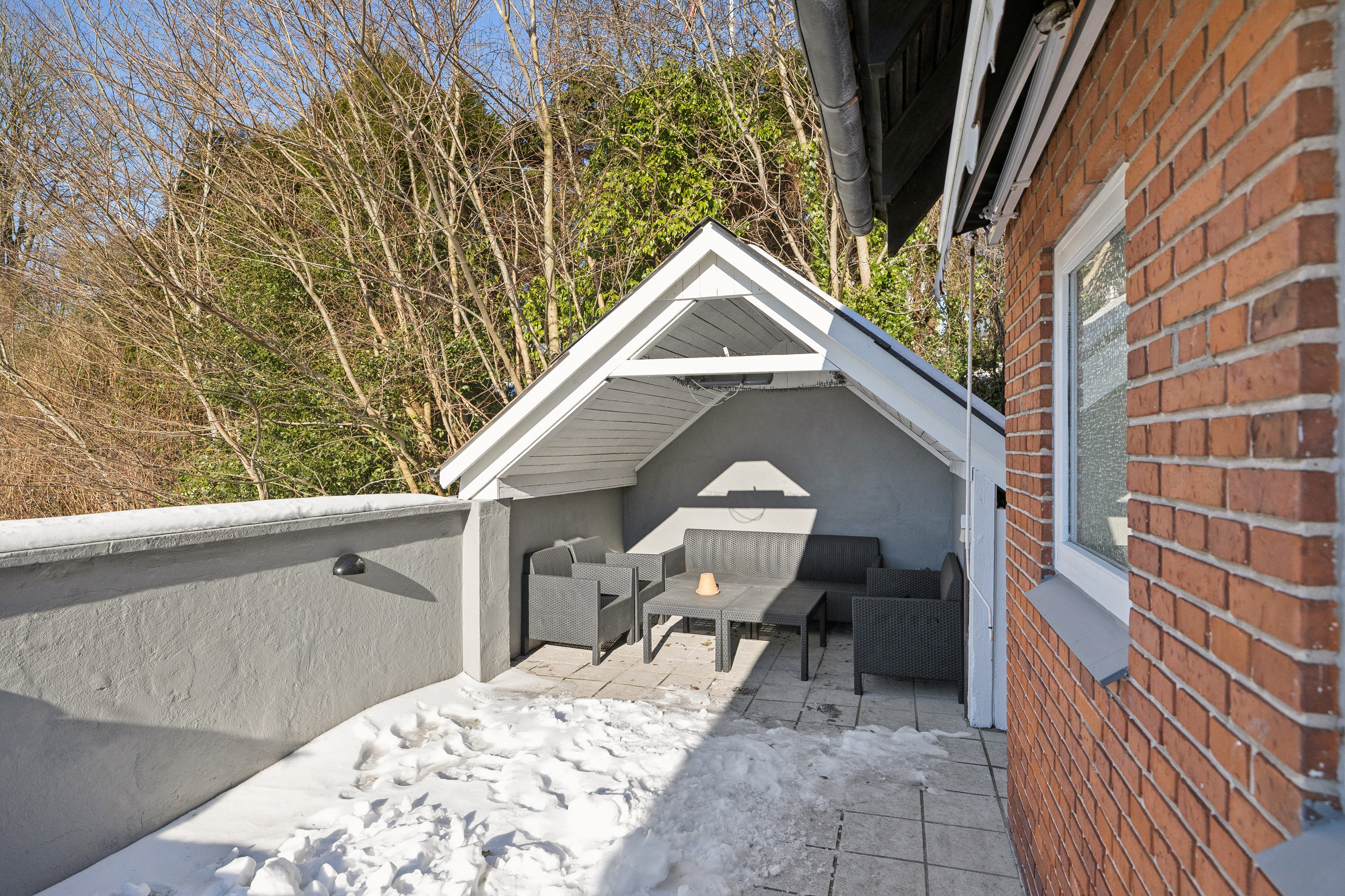 Fremhævet overdækket terrasse billede i fuldskærmstilstand. Billede af Elmevej 11, Hobro By, 9500 Hobro