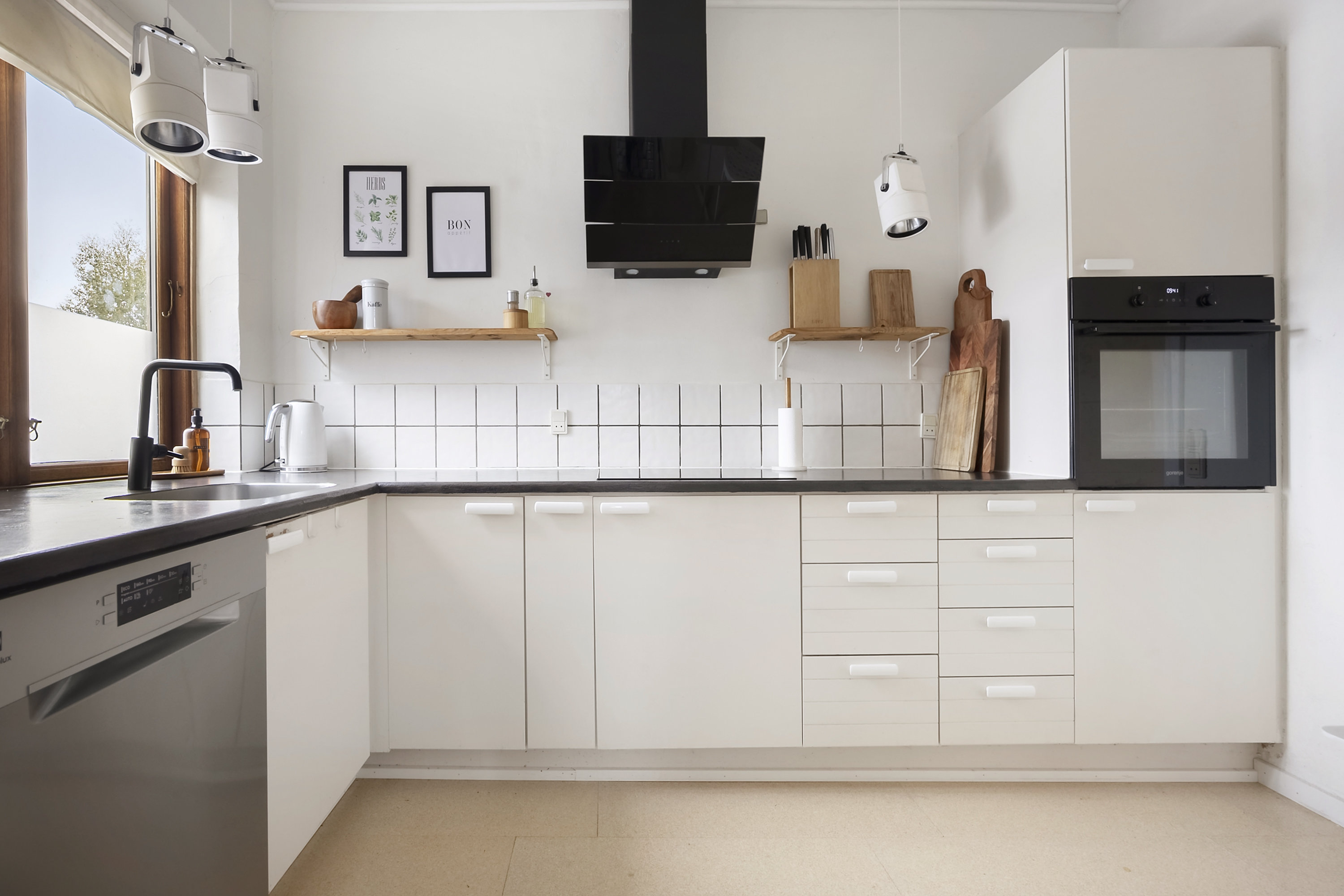 Fremhævet køkken billede i fuldskærmstilstand. Billede af Ternevej 14, 7130 Juelsminde