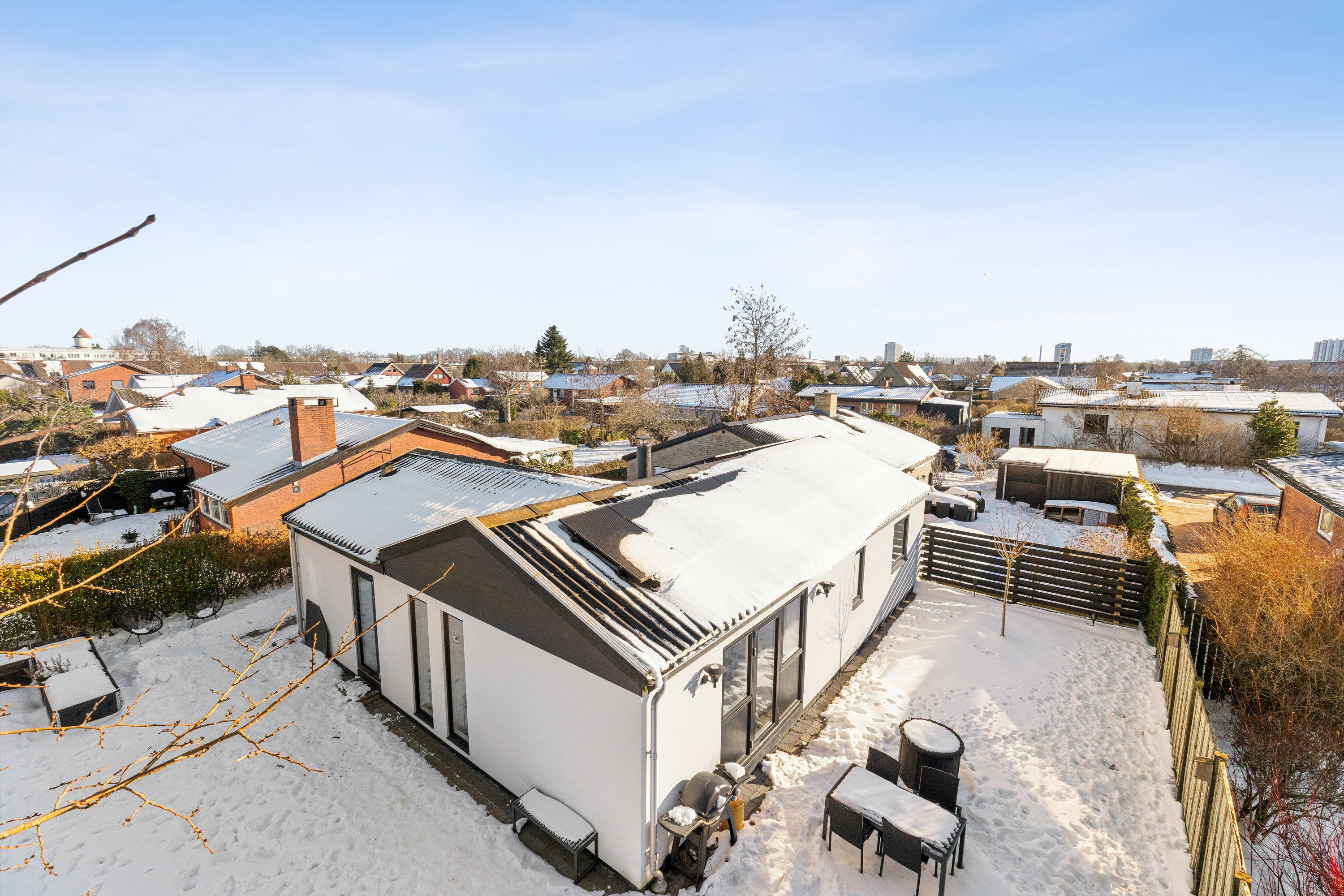Fremhævet udsigt fra toppen billede i fuldskærmstilstand. Billede af Låsbyvej 18B, 2610 Rødovre