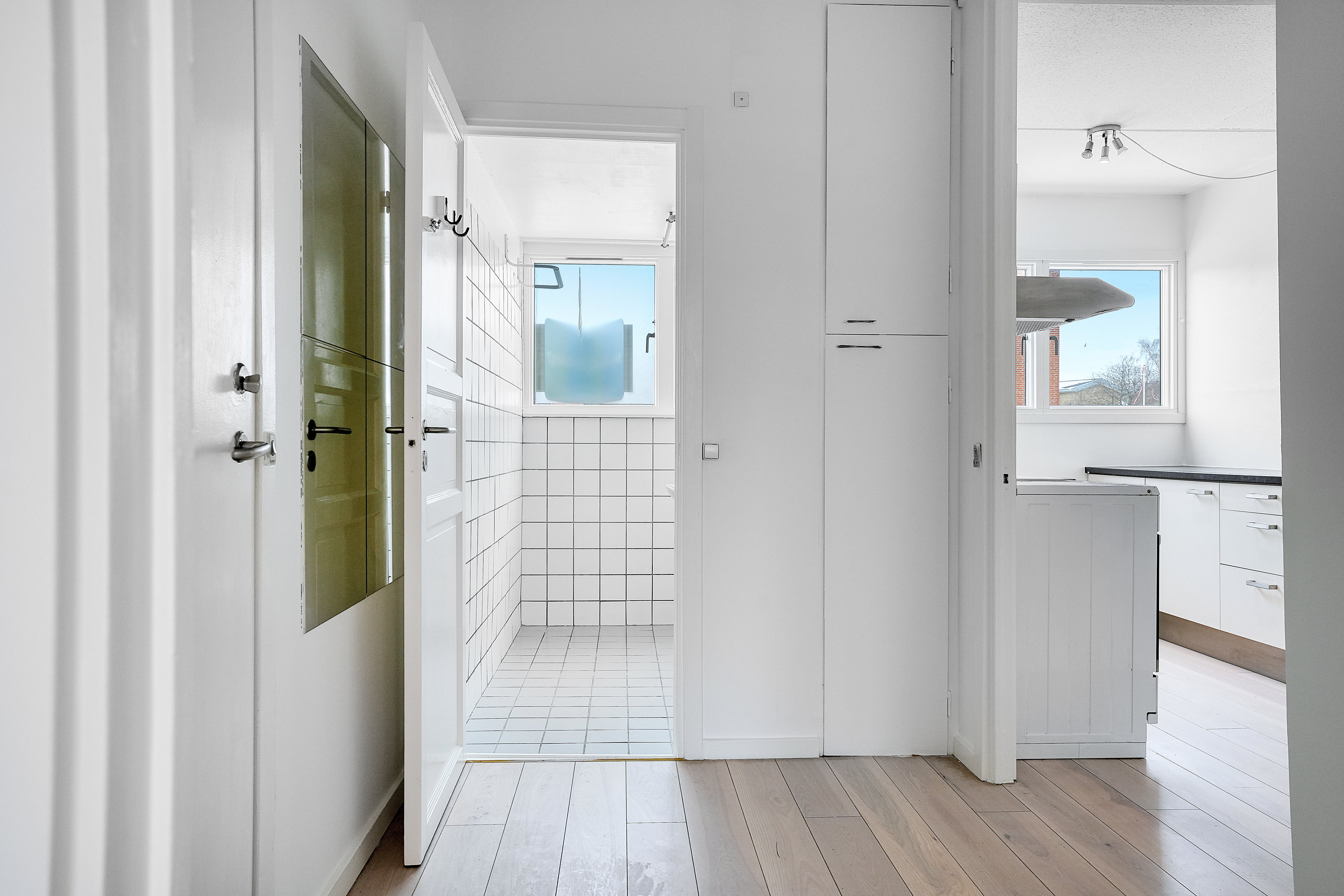 Fremhævet entré billede i fuldskærmstilstand. Billede af Teglgårdsvej 441, st.. tv., 3050 Humlebæk