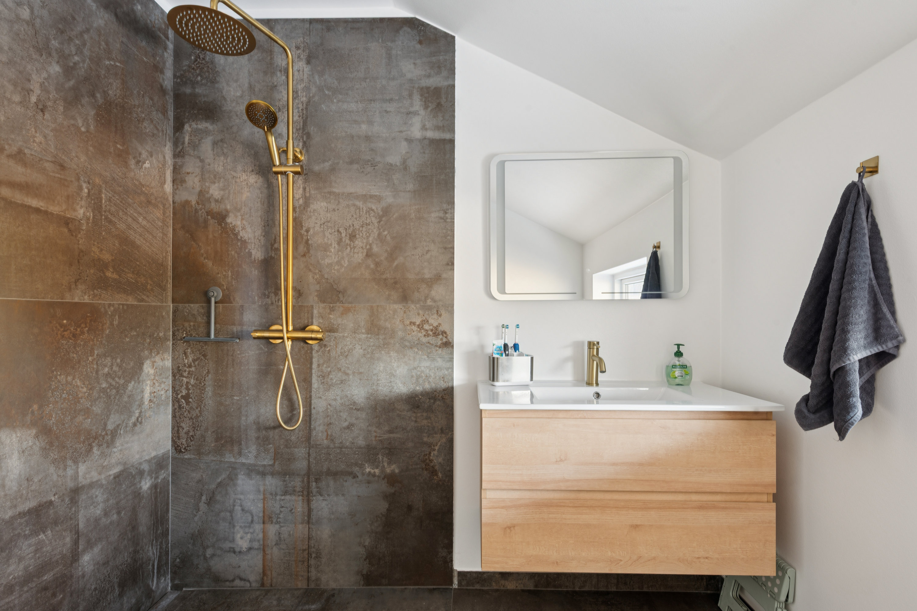 Fremhævet badeværelse billede i fuldskærmstilstand. Billede af Karlslunde Parkvej 53, 2690 Karlslunde