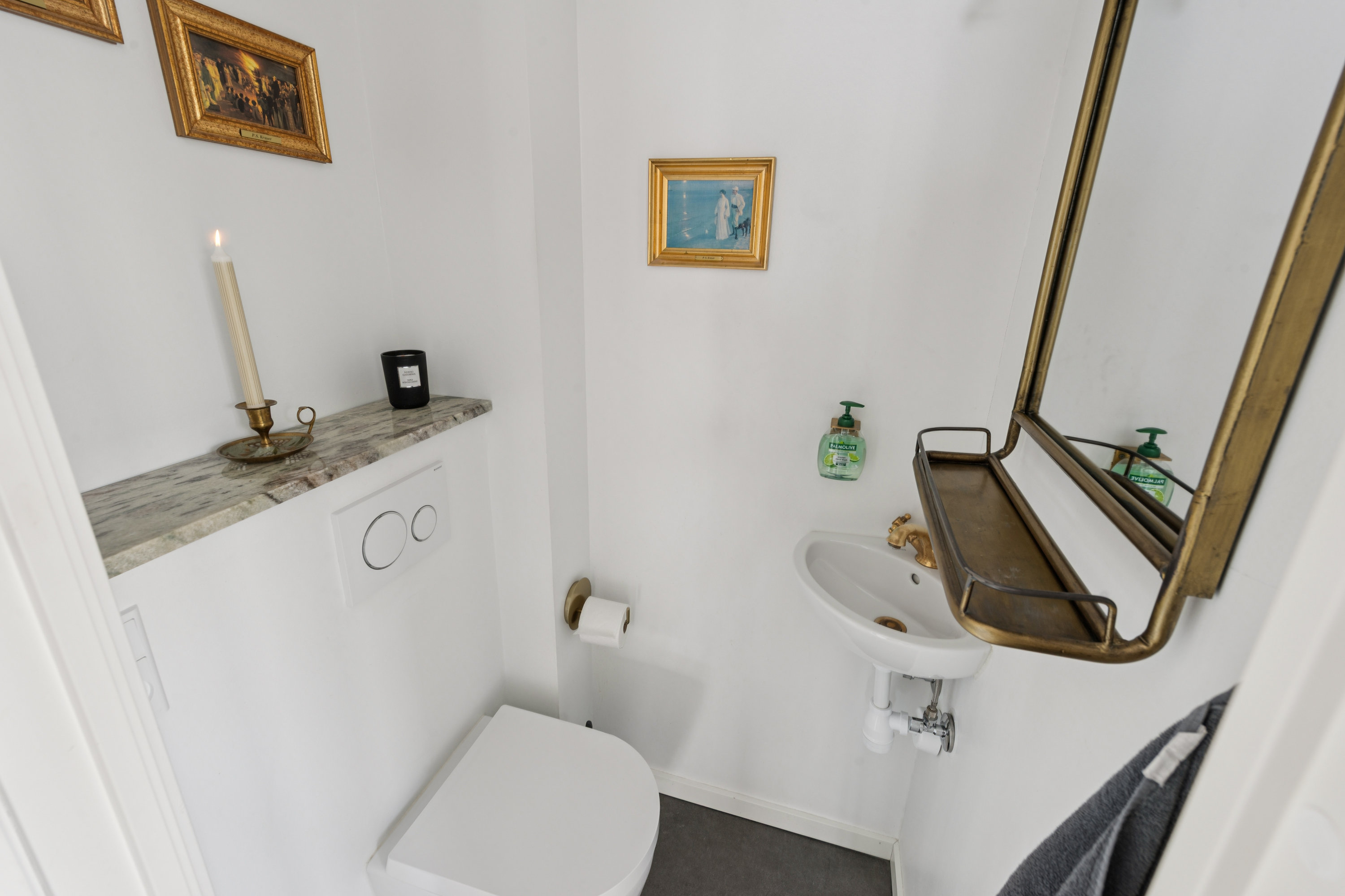 Fremhævet badeværelse billede i fuldskærmstilstand. Billede af Karlslunde Parkvej 53, 2690 Karlslunde