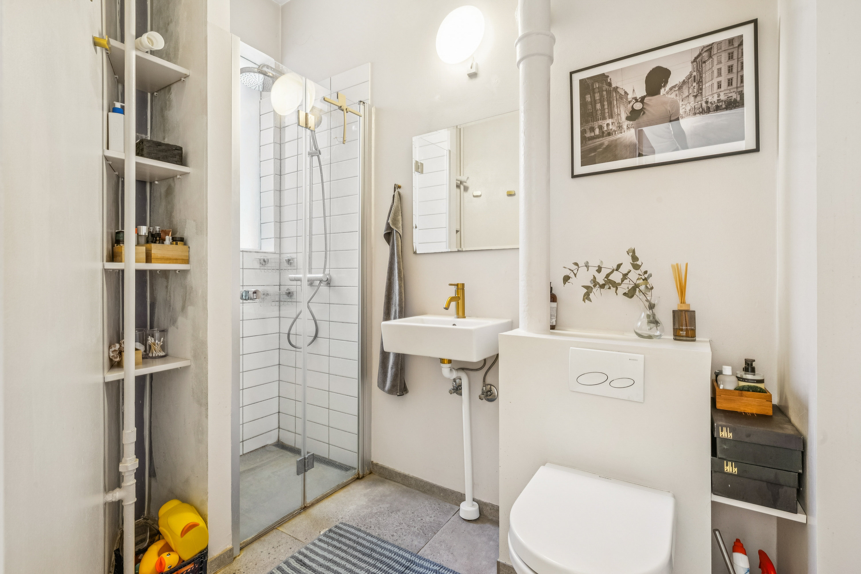 Fremhævet badeværelse billede i fuldskærmstilstand. Billede af Vodroffslund 4, 2. tv., 1914 Frederiksberg C