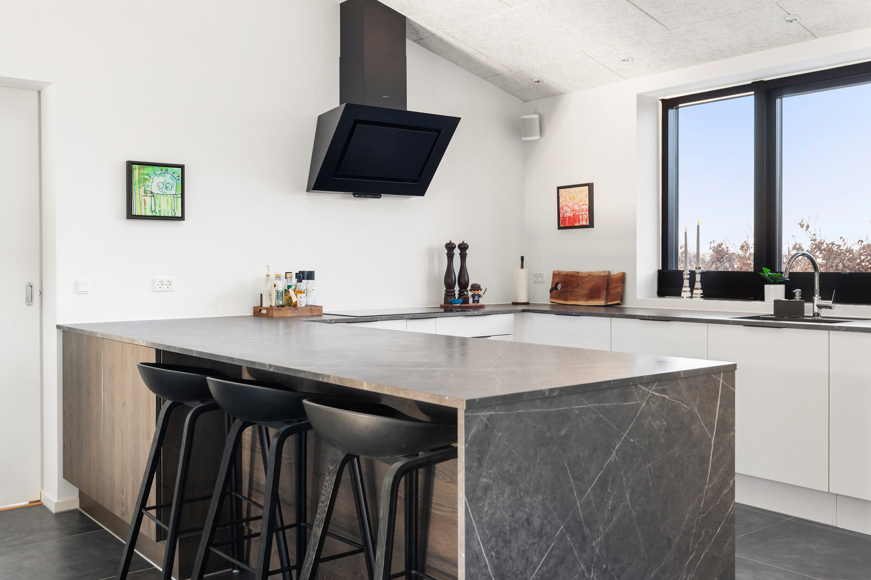 Fremhævet køkken billede i fuldskærmstilstand. Billede af Ådalen 165, 9700 Brønderslev