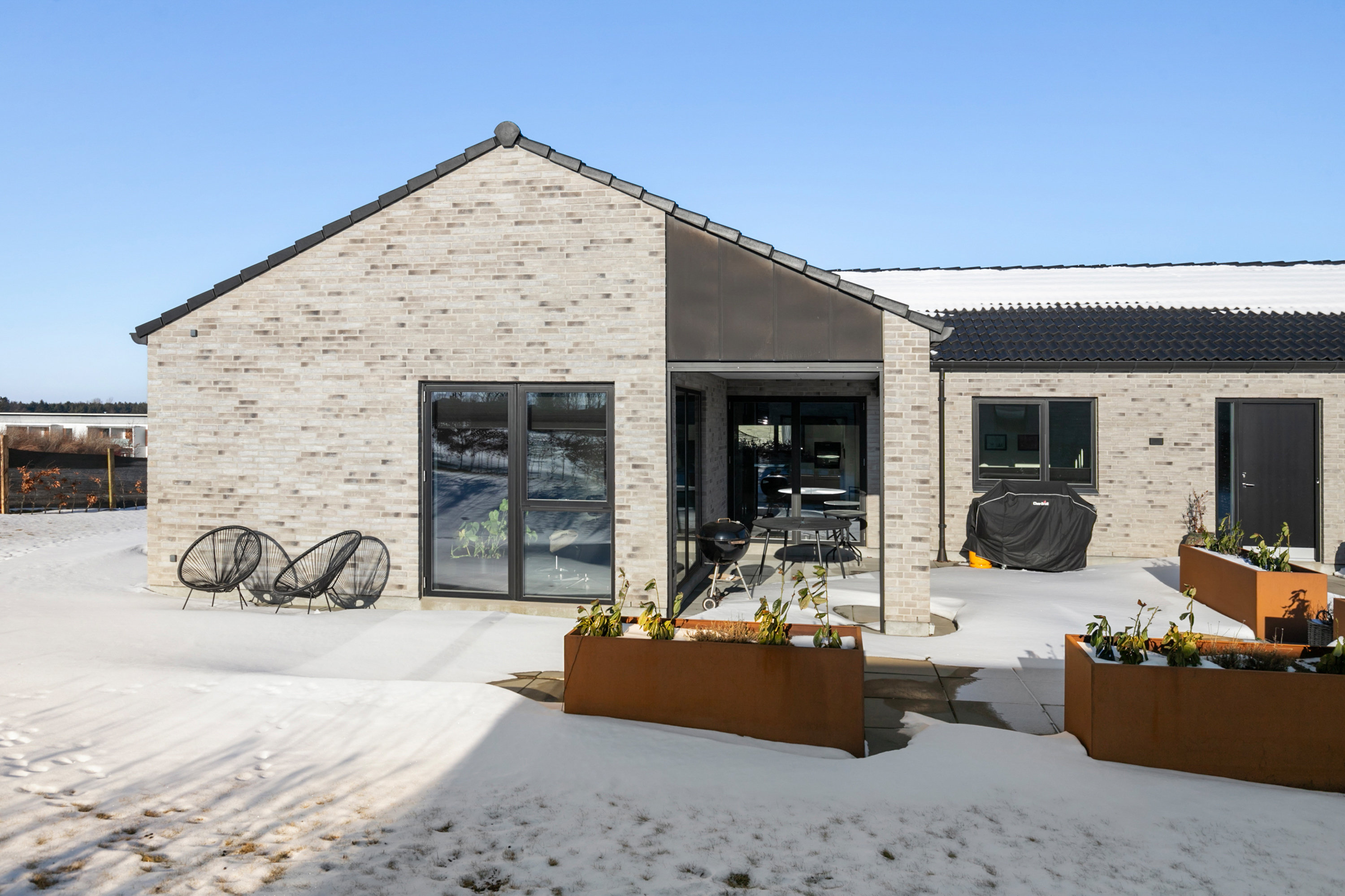 Fremhævet overdækket terrasse billede i fuldskærmstilstand. Billede af Ådalen 165, 9700 Brønderslev