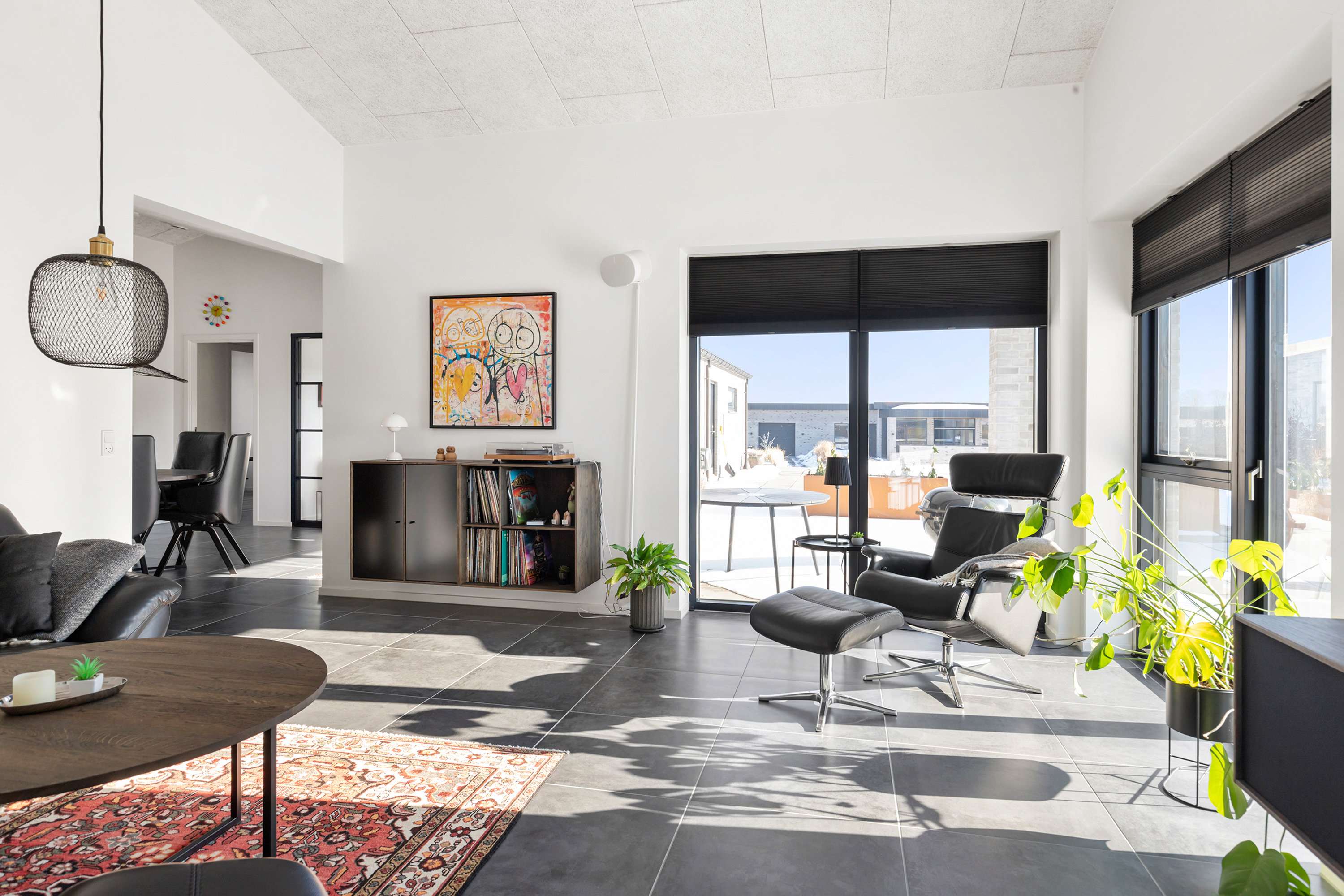 Fremhævet stue billede i fuldskærmstilstand. Billede af Ådalen 165, 9700 Brønderslev