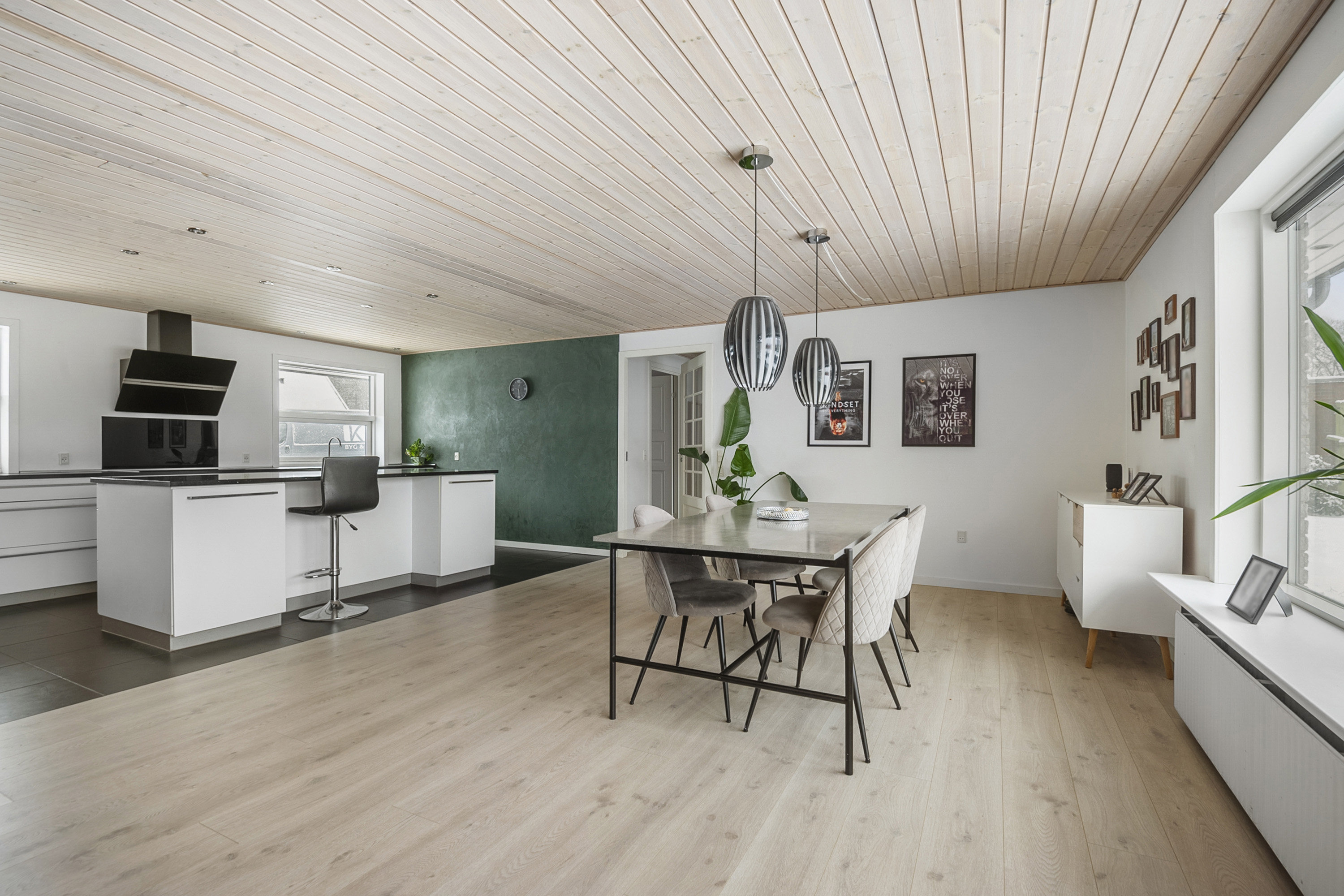 Fremhævet spisekøkken billede i fuldskærmstilstand. Billede af Egedesmindevej 71, 6715 Esbjerg N