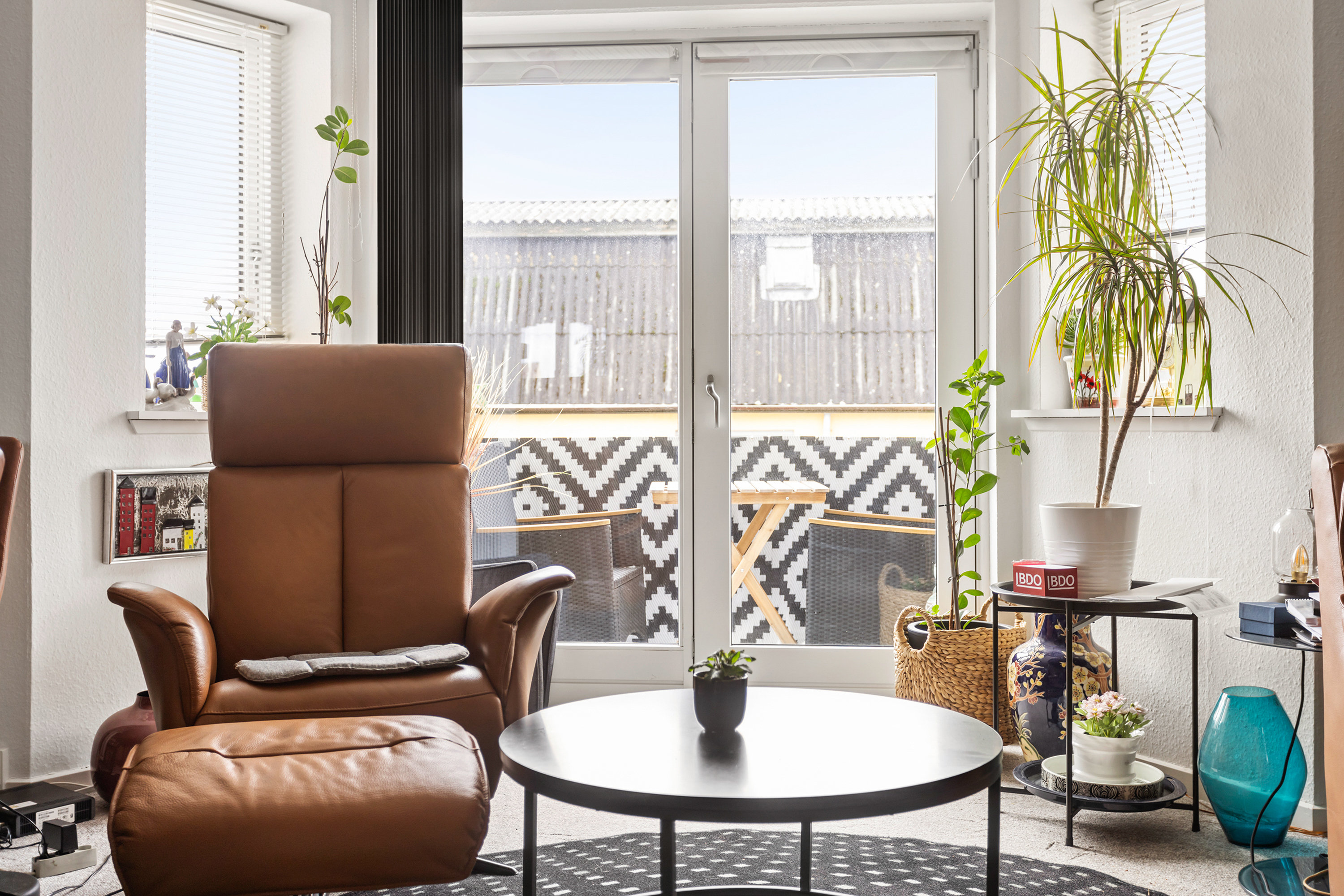 Fremhævet stue billede i fuldskærmstilstand. Billede af Chr. Pedersensvej 2C, 1. tv., 9300 Sæby