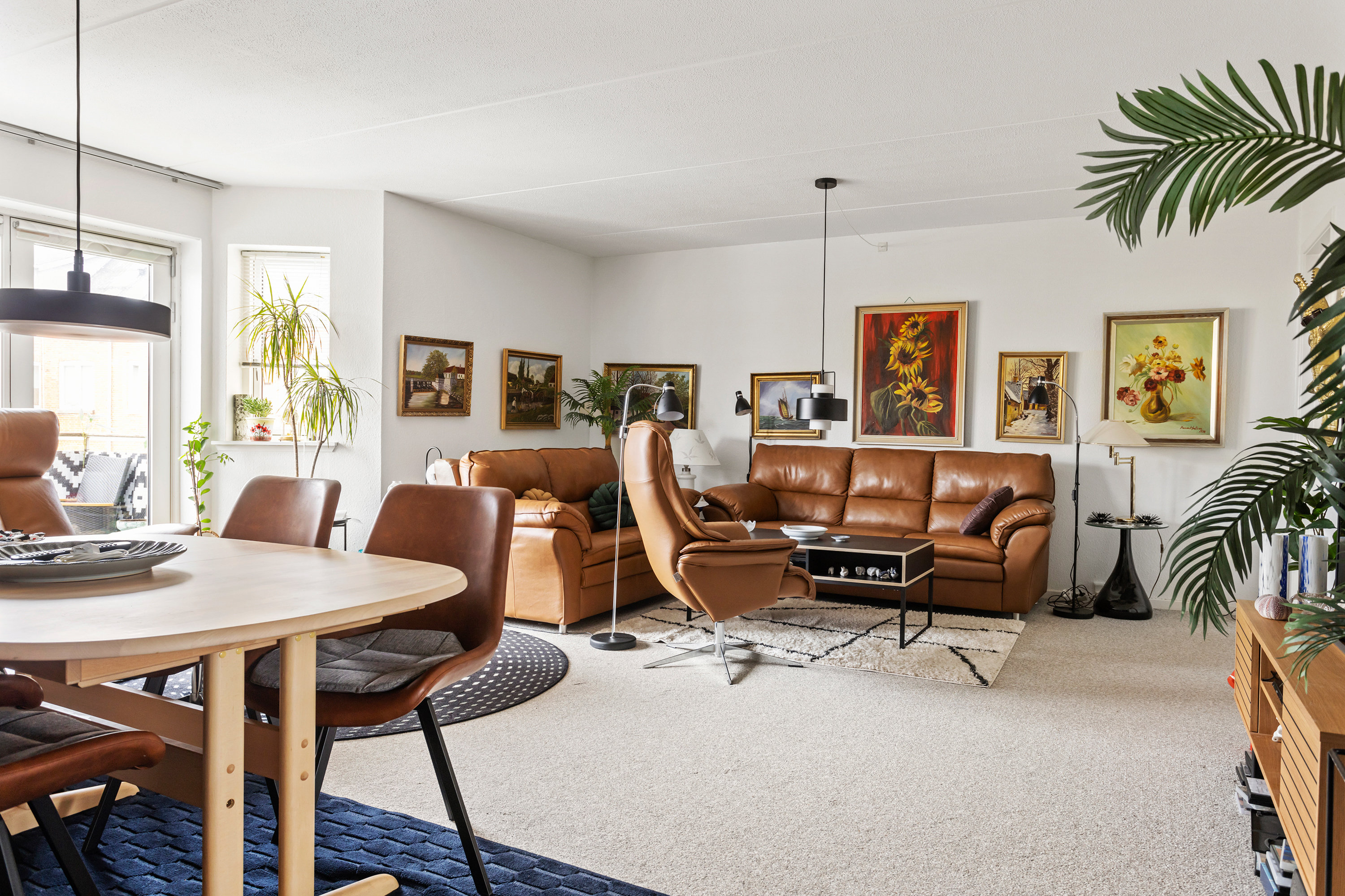 Fremhævet stue billede i fuldskærmstilstand. Billede af Chr. Pedersensvej 2C, 1. tv., 9300 Sæby