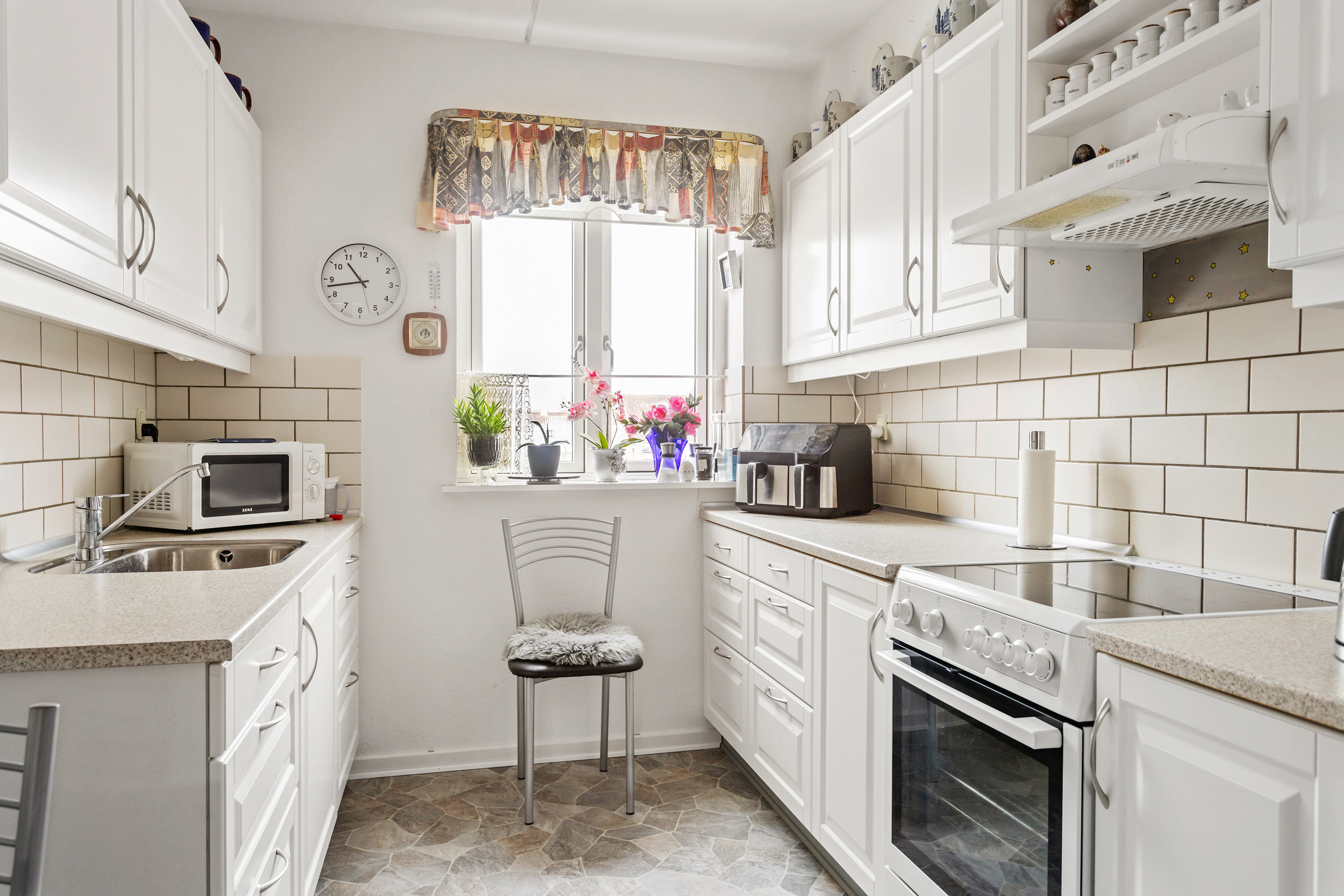 Fremhævet køkken billede i fuldskærmstilstand. Billede af Chr. Pedersensvej 2C, 1. tv., 9300 Sæby