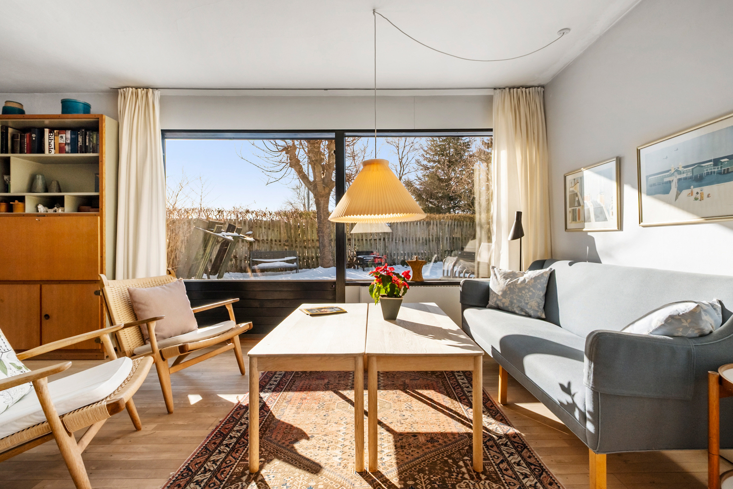 Fremhævet stue billede i fuldskærmstilstand. Billede af Gartnervænget 75, 3520 Farum