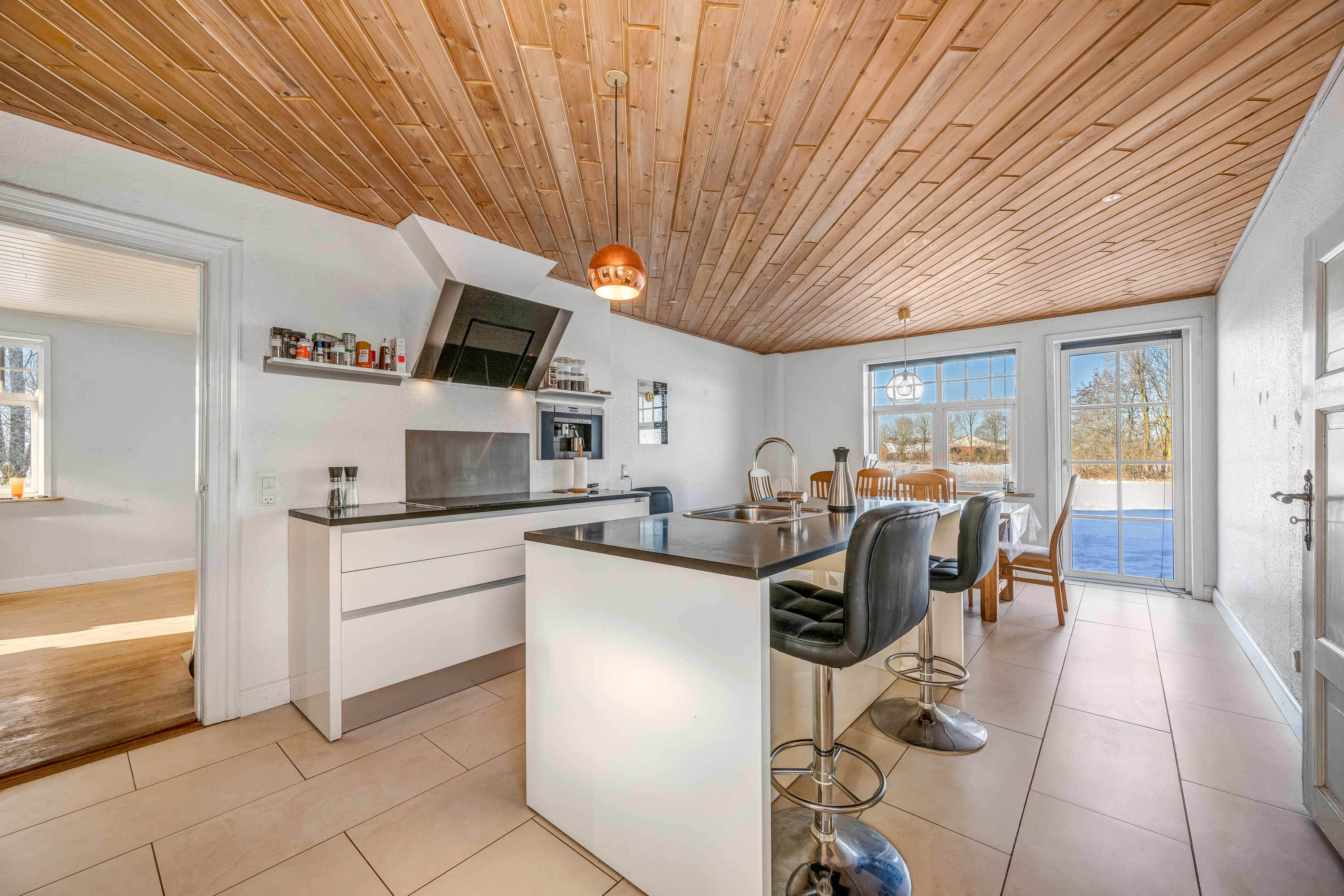 Fremhævet køkken billede i fuldskærmstilstand. Billede af Nissengårdevej 8, Sdr Bork, 6893 Hemmet